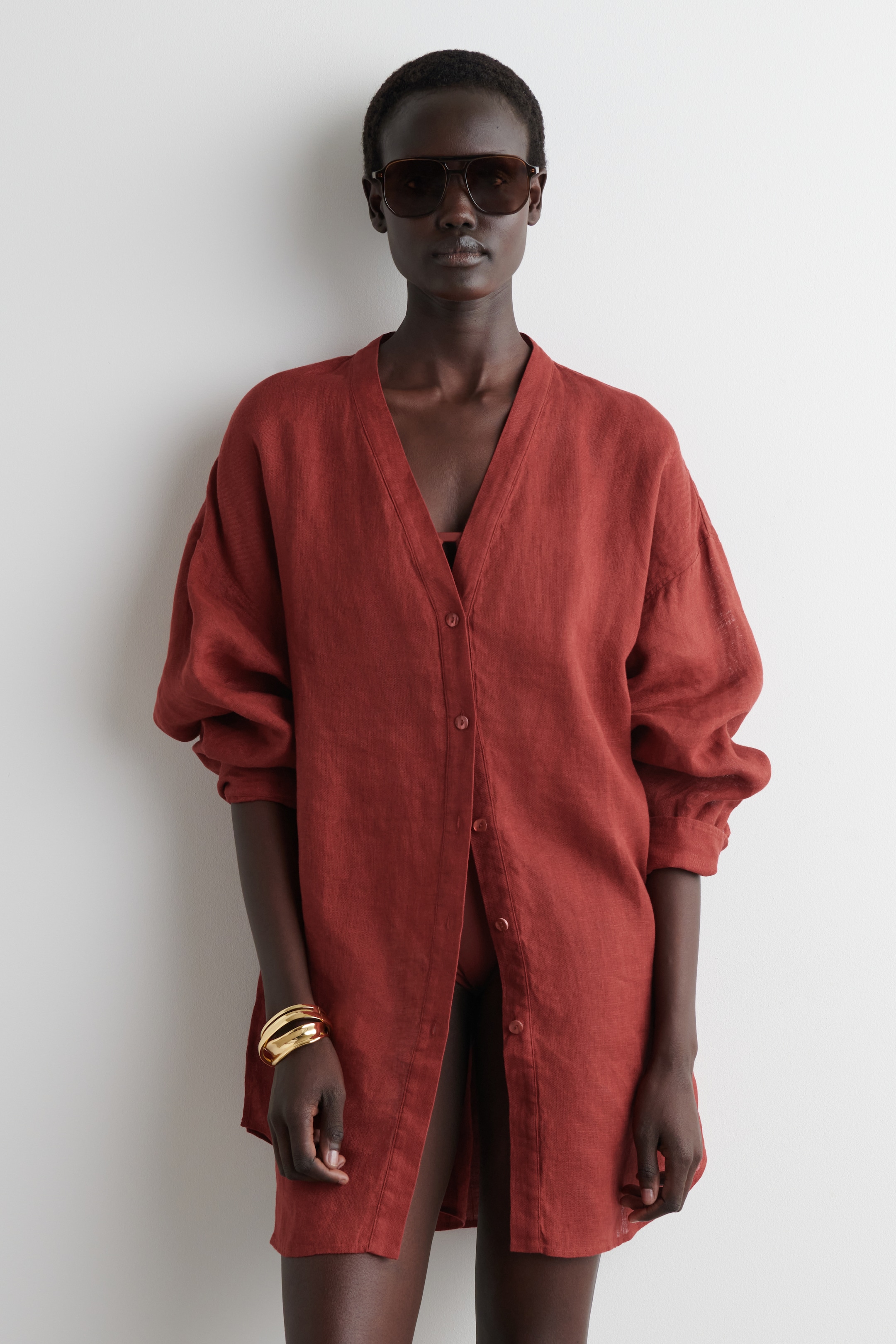 View larger image: OVERSIZED LINEN V-NECK SHIRT - RED - Ladies | H&M GB 1
