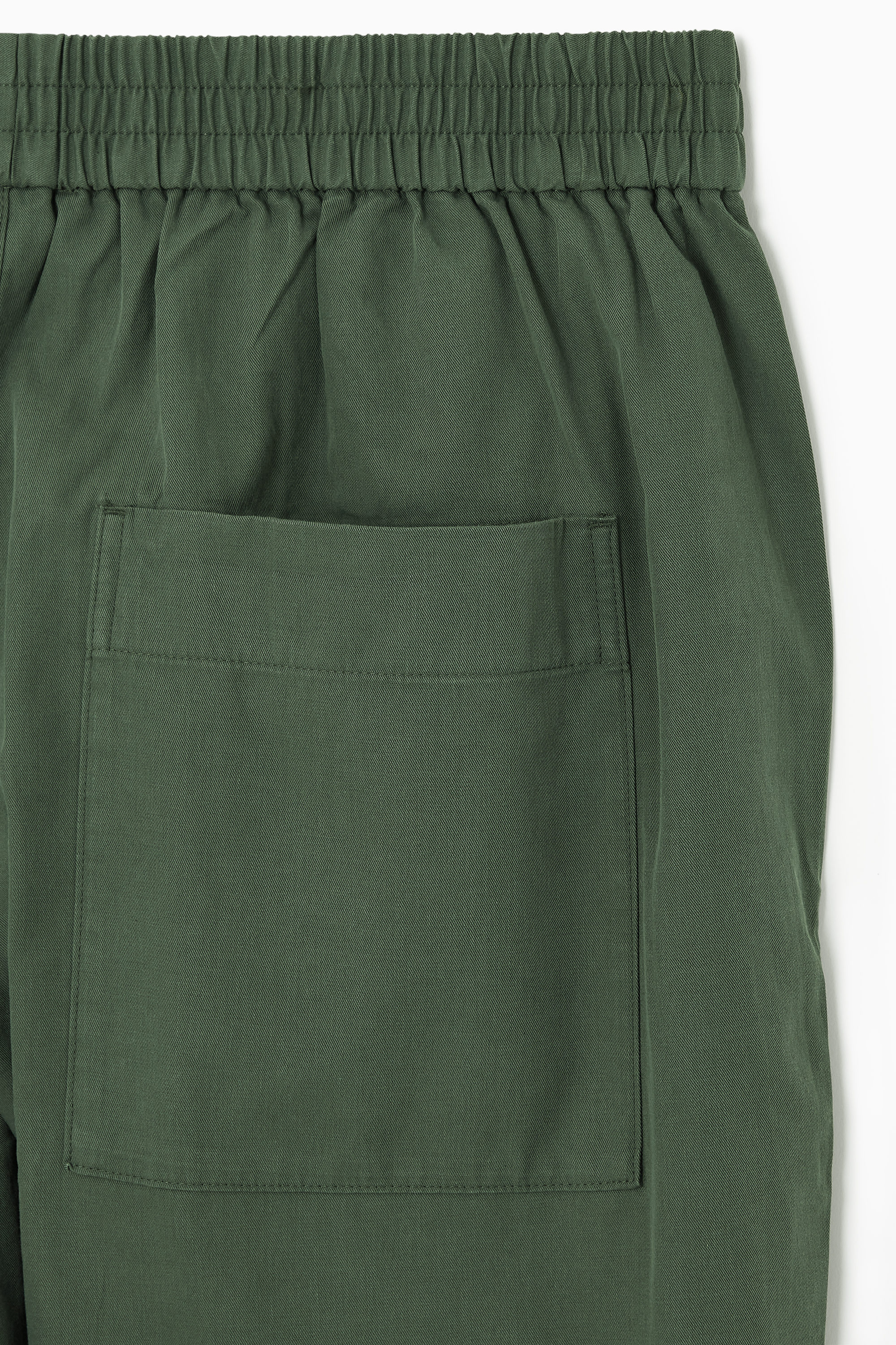 【VETEZE】23SS★ Oversize Deep Tuck Easy Pants Crepe Wide-Leg Utility Pant in Pants & Shorts | Vince