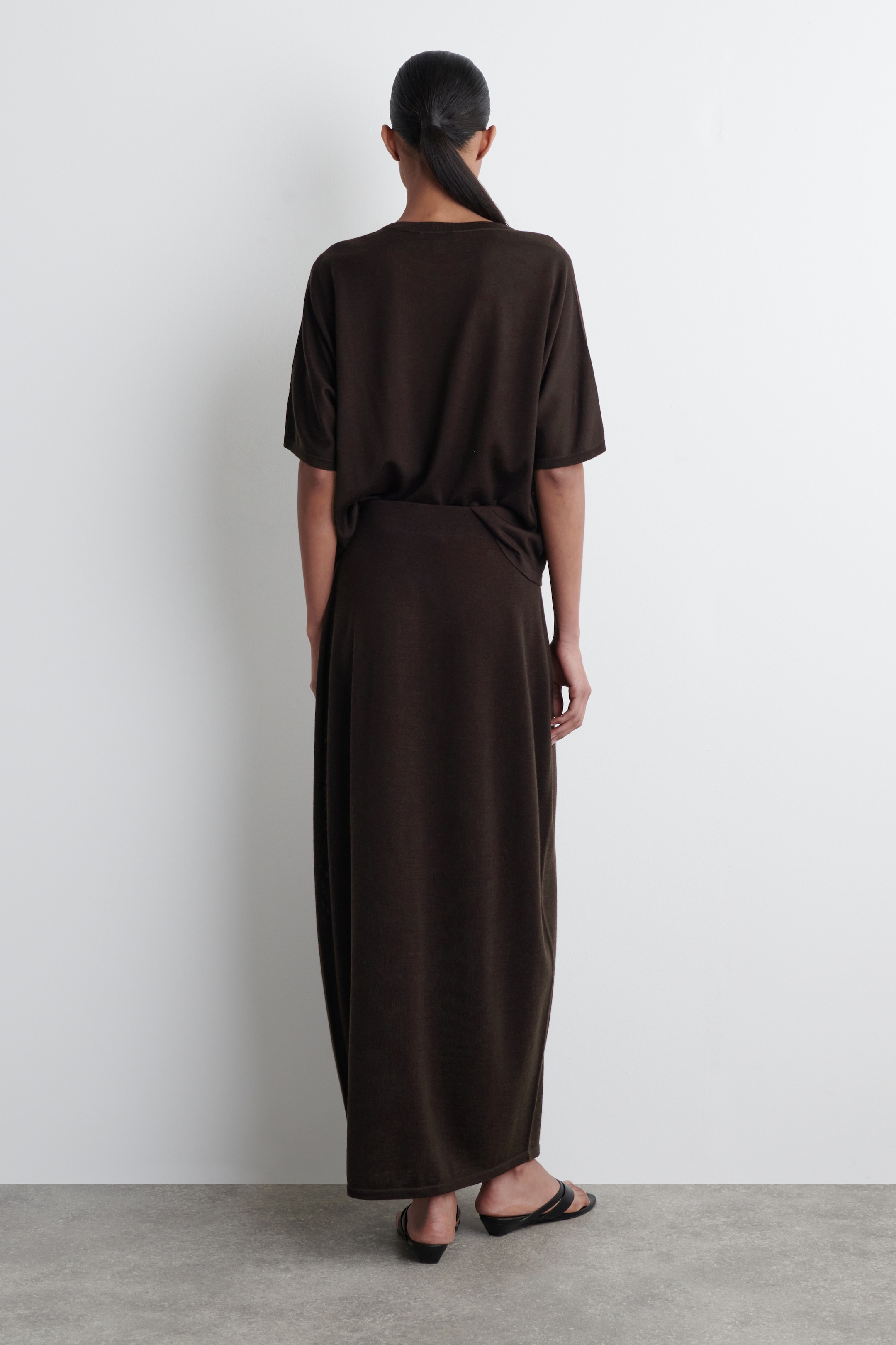 Grotere afbeelding bekijken: RONDE MERINOWOLLEN MAXIROK - DONKERBRUIN - DAMES | H&M BE 4