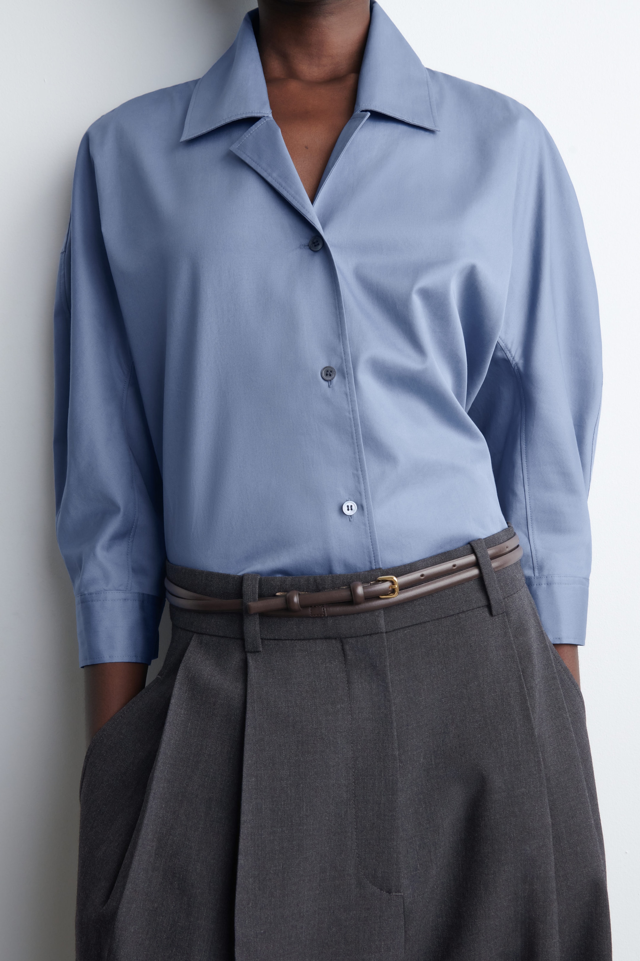 CHEMISE SCULPTURALE EN COTON