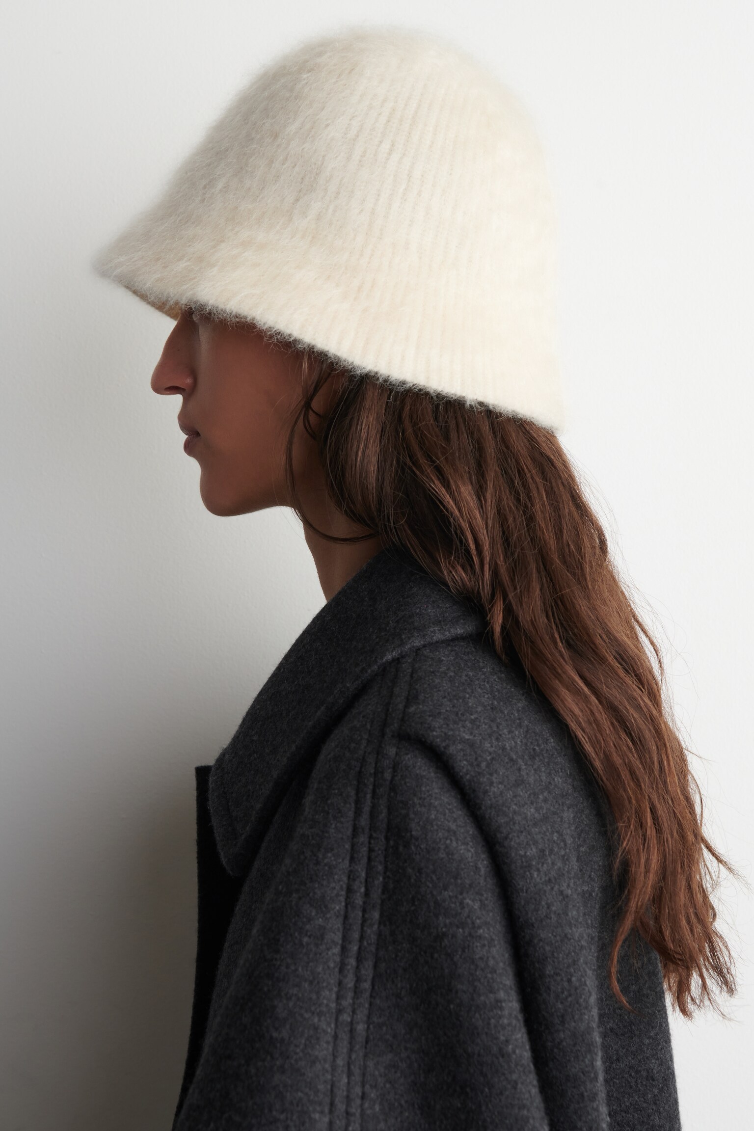 MOHAIR BUCKET HAT - ECRU/DARK BROWN - 3
