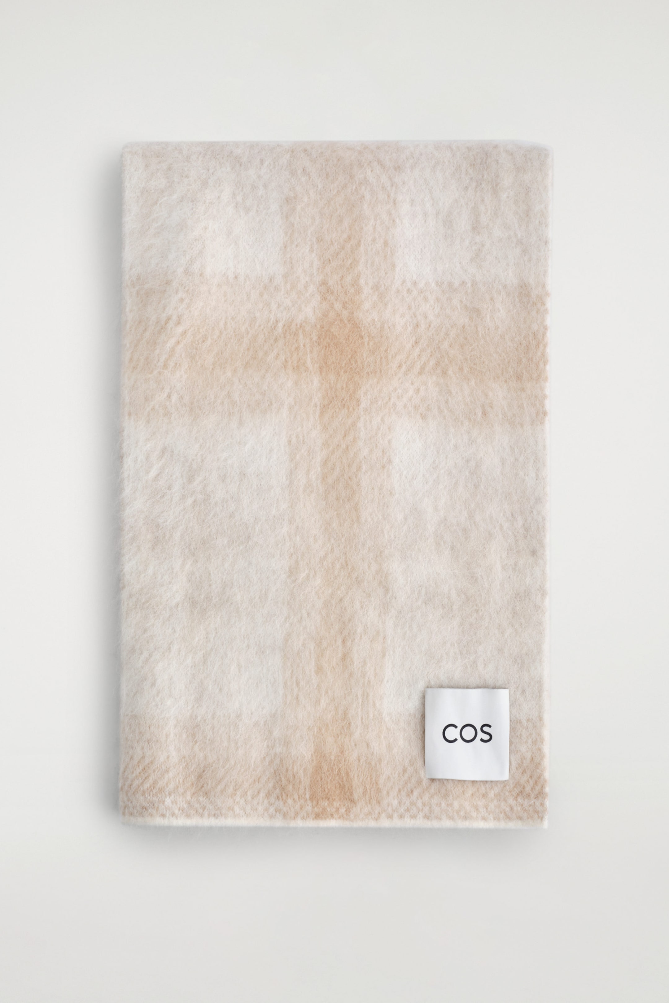 WEŁNIANY SZALIK W KRATĘ