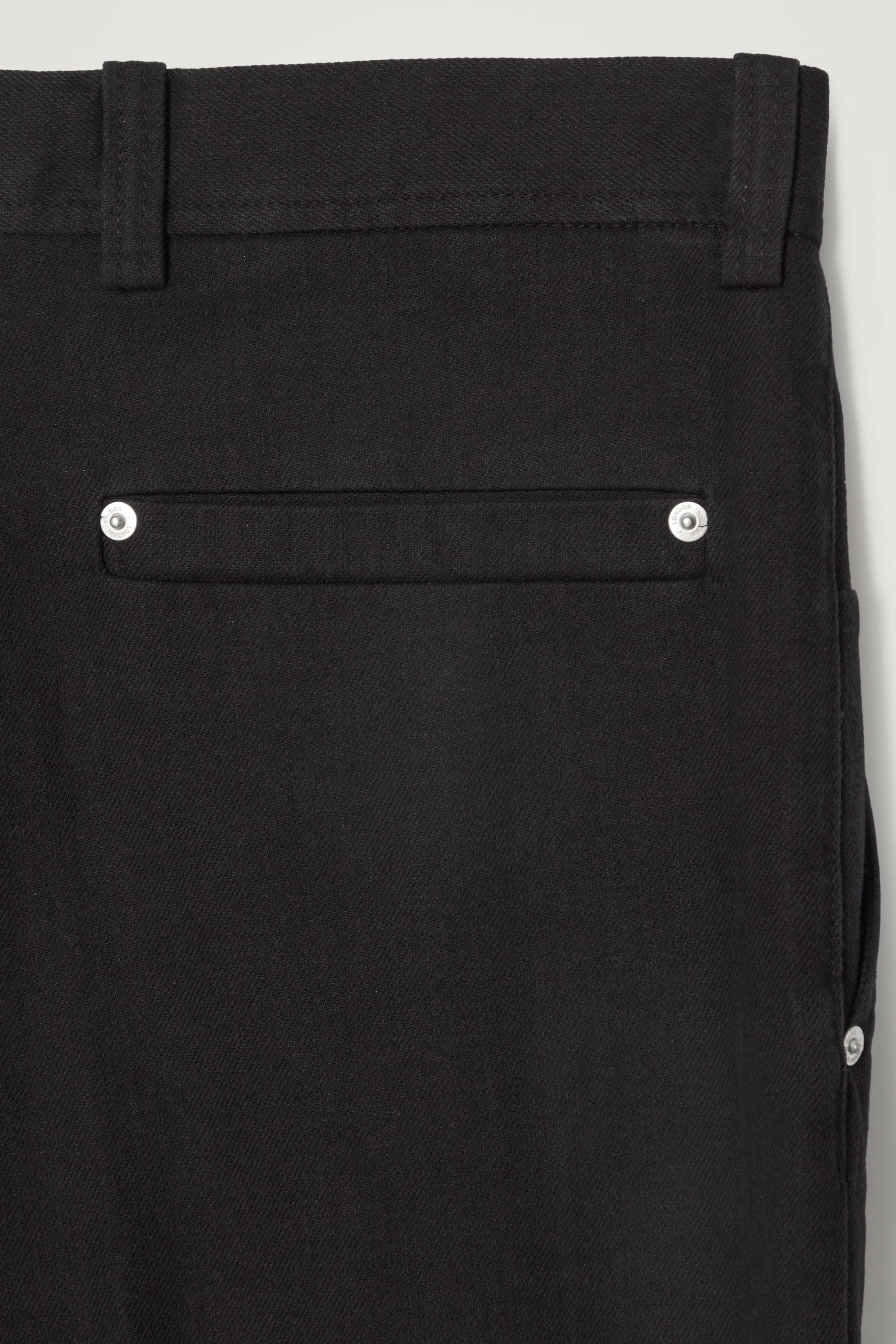 Ver imagen más grande: PANTALONES DENIM PLISADOS CON PERNERA ANCHA - NEGRO - HOMBRE | H&M ES 3