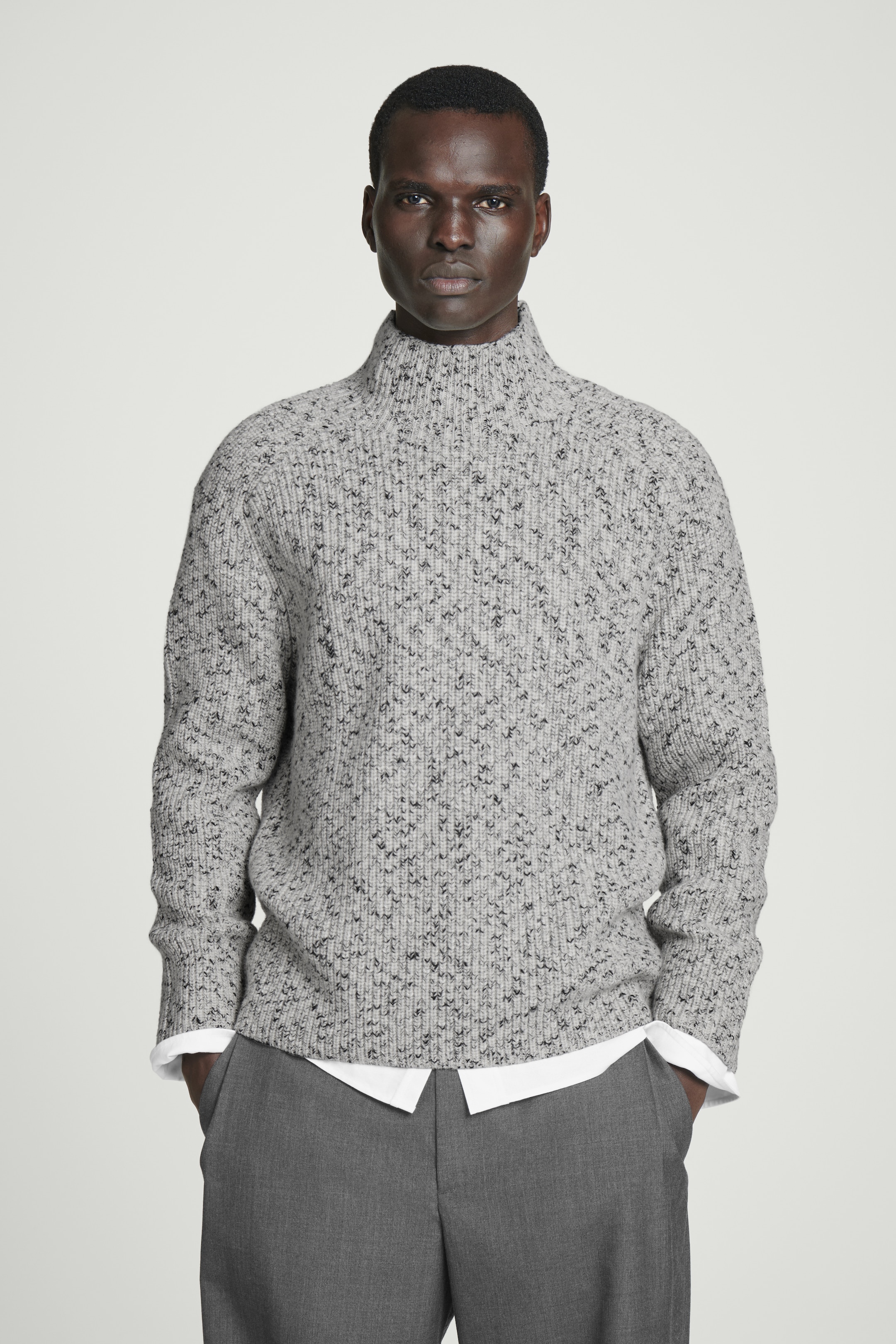 Grösseres Bild ansehen: WOLLPULLOVER AUS VERZWIRNTER WOLLE - Hellgrau - HERREN | H&M CH 1