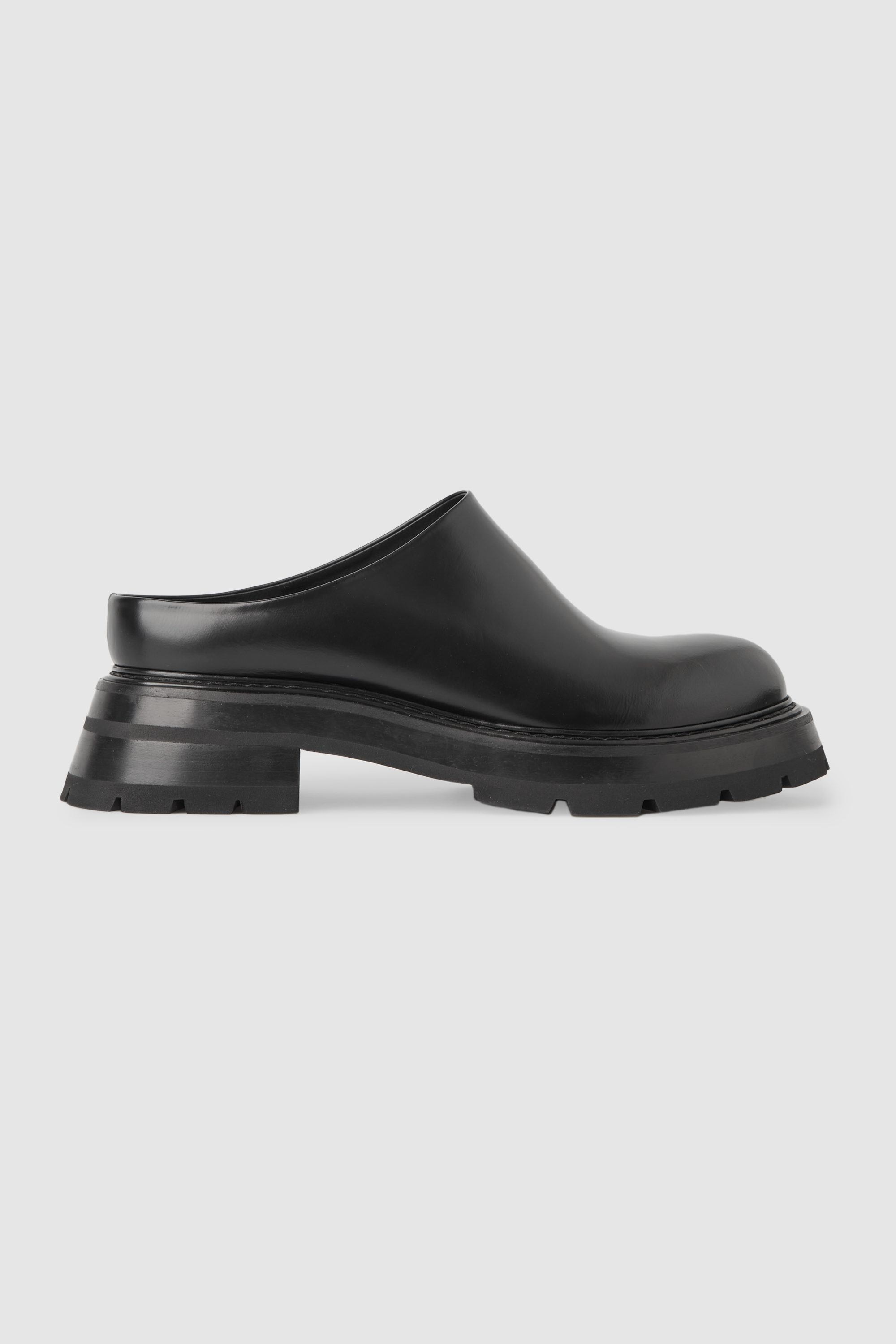 CHUNKY LEATHER MULE - BLACK | COS