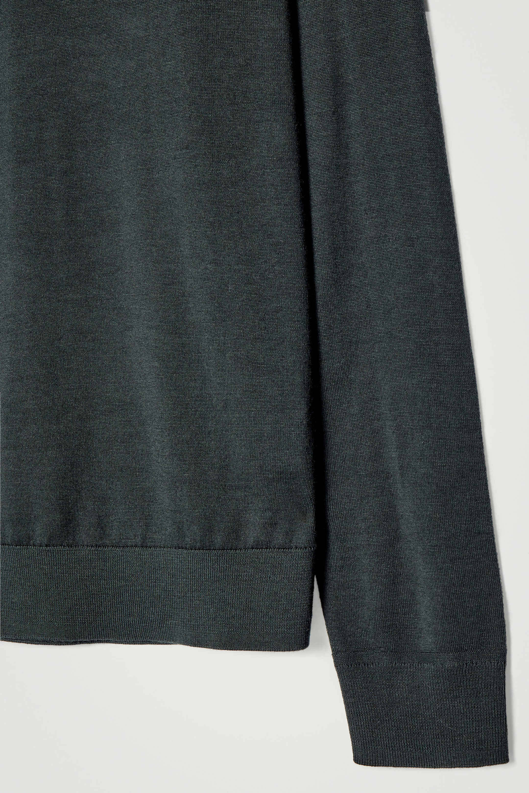 SLIM MERINO WOOL MOCK-NECK SWEATER