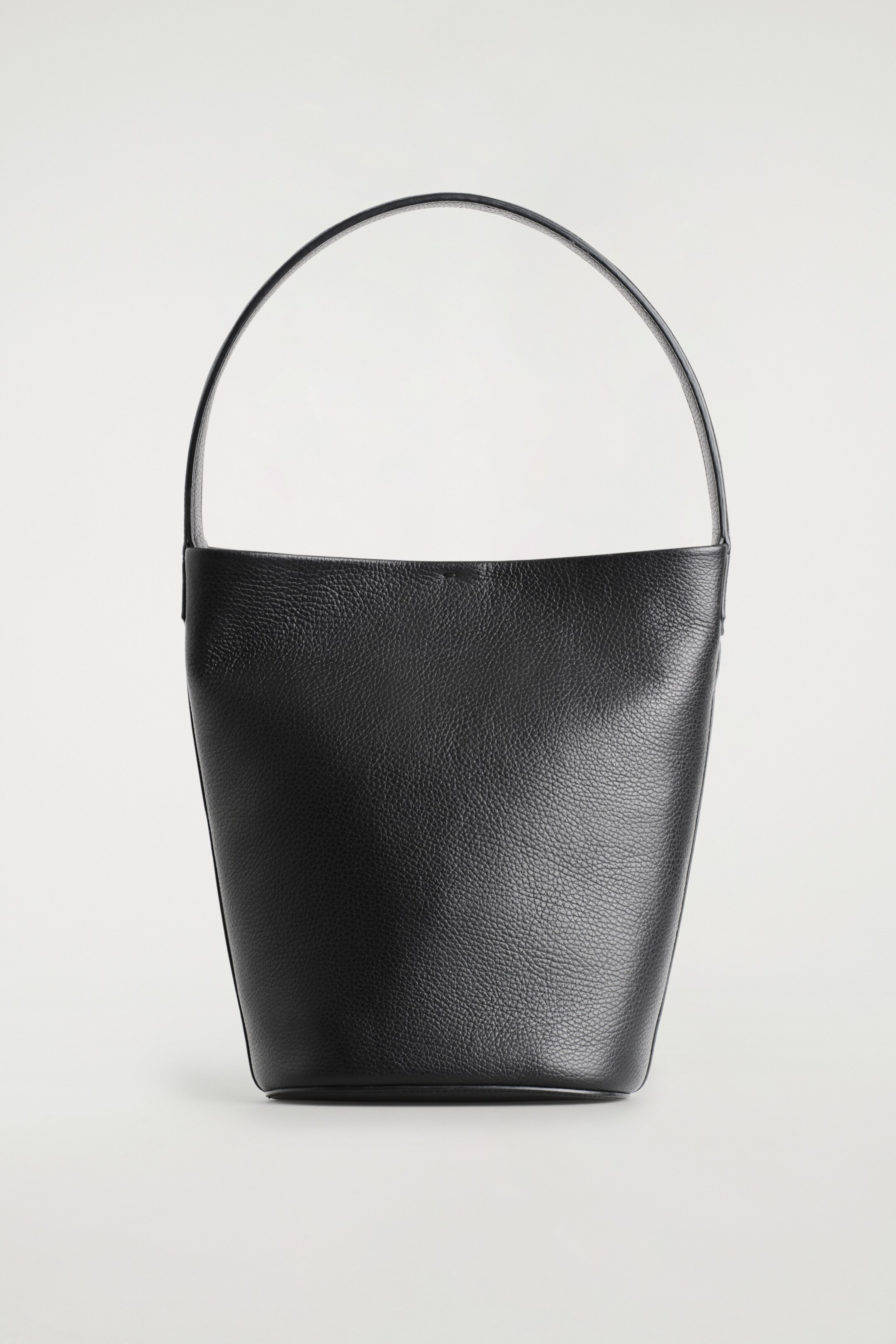 Visa större bild: PARADIGM MINI TOTEBAG I LÄDER - SVART - DAM | H&M SE 3