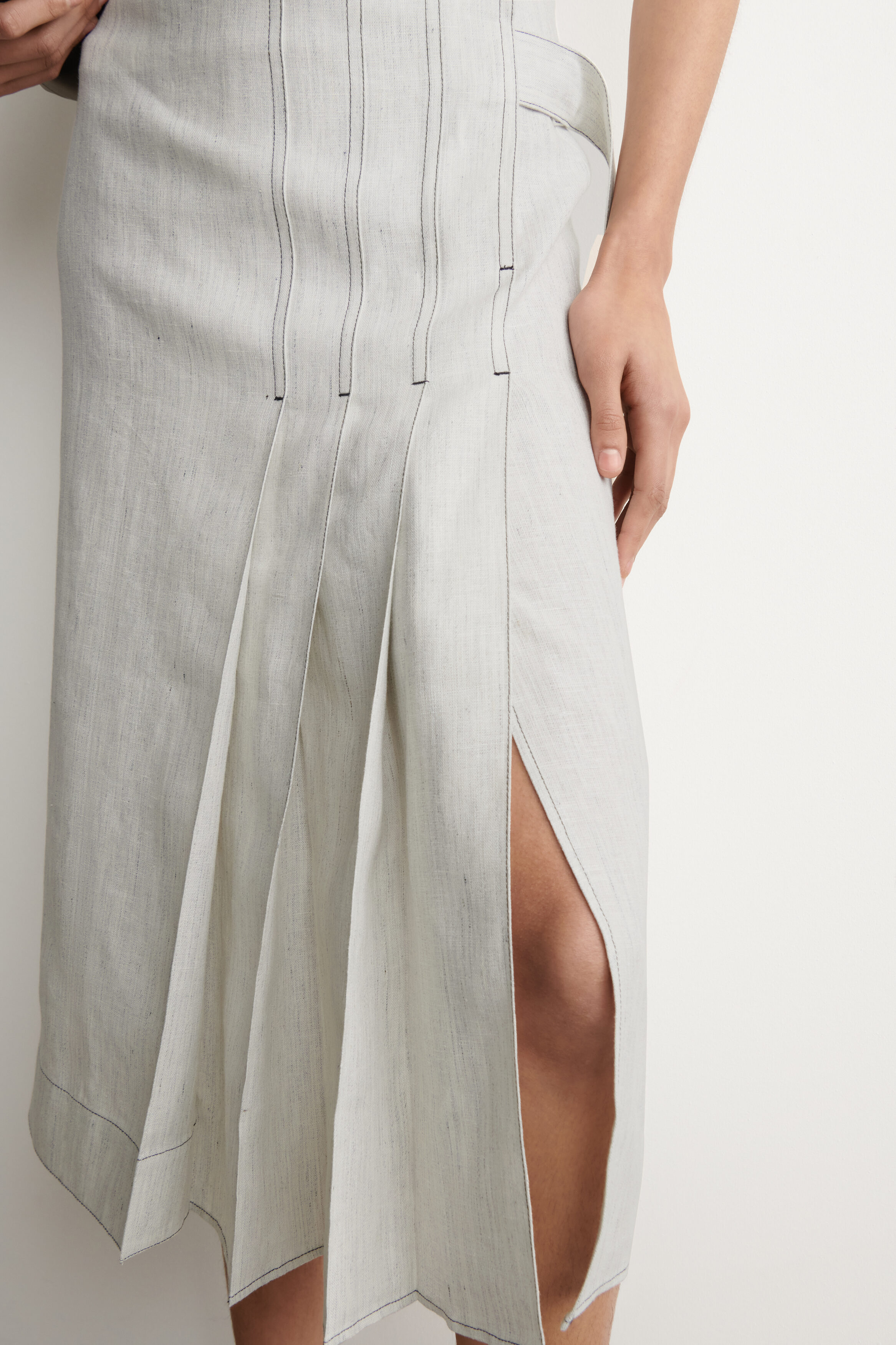 BELTED PLEATED LINEN MIDI SKIRT - thumbnail 4