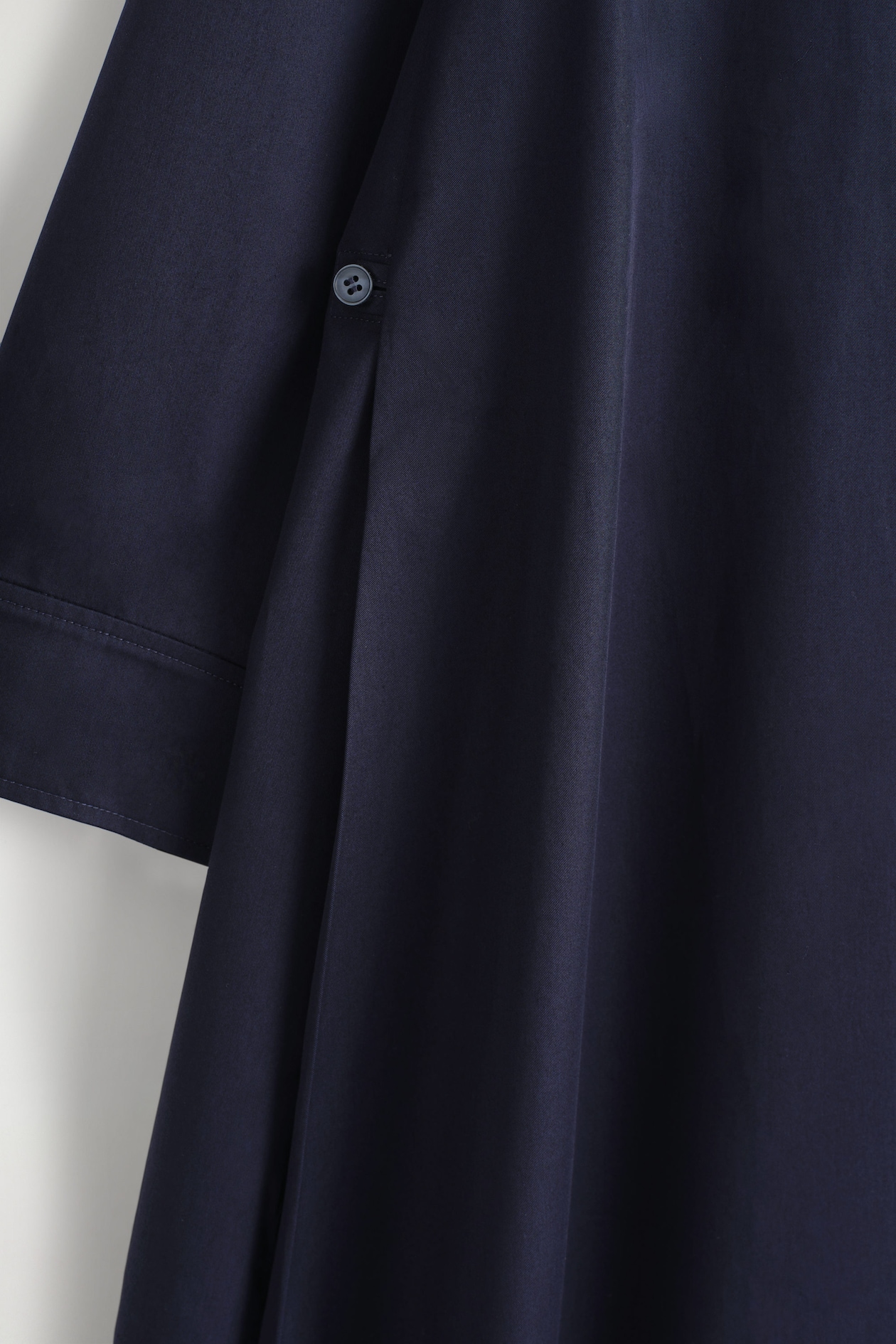 VOLUMINOUS MAXI SHIRT DRESS — NAVY