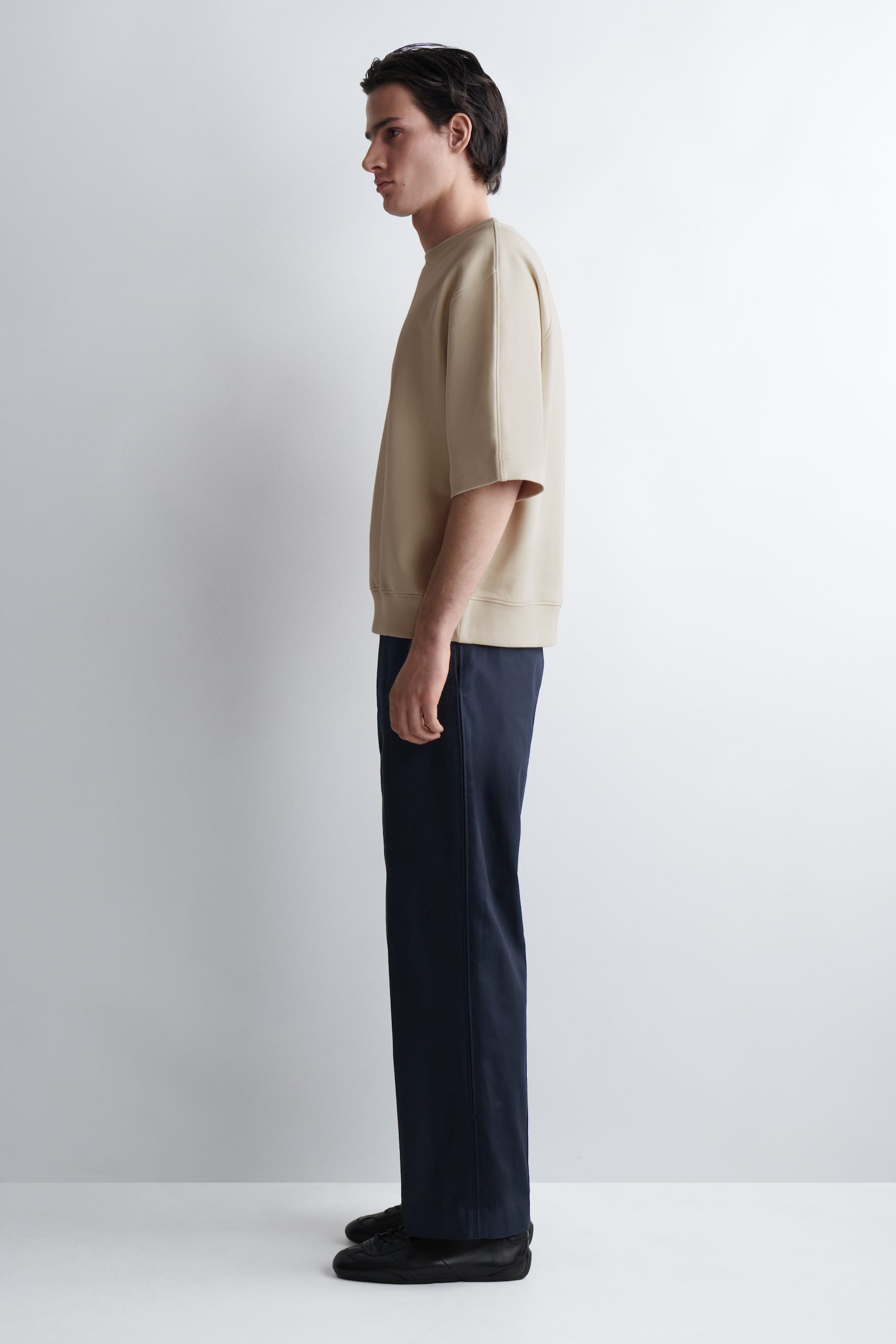 SUDADERA OVERSIZE DE MANGA CORTA - BEIGE CLARO - 3