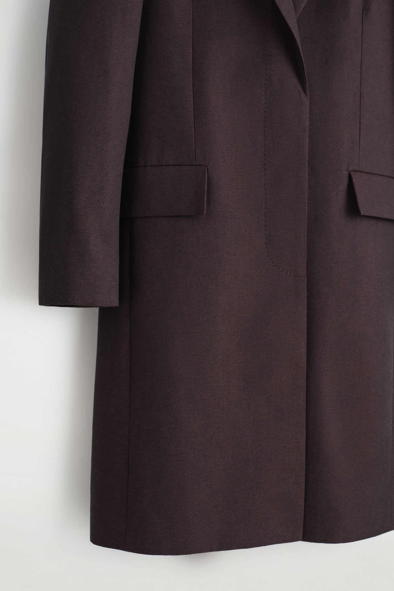 TAILORED COTTON LONG COAT — BURGUNDY