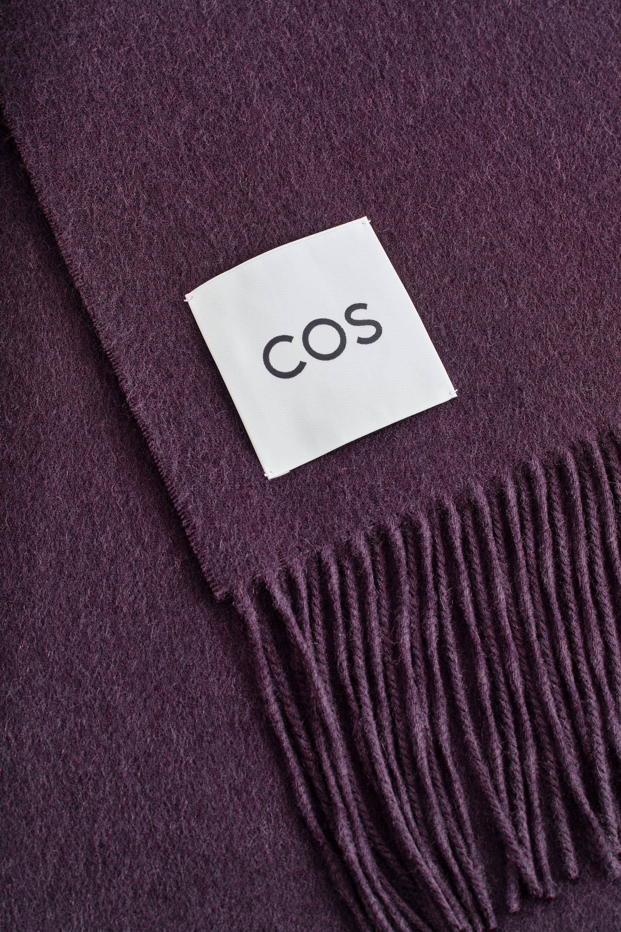 FRINGED WOOL SCARF