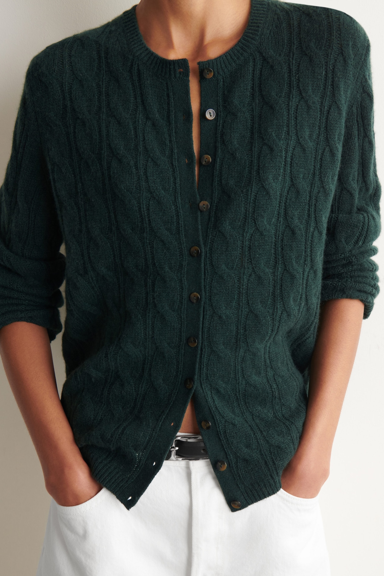 CABLE-KNIT PURE CASHMERE CARDIGAN — DARK GREEN
