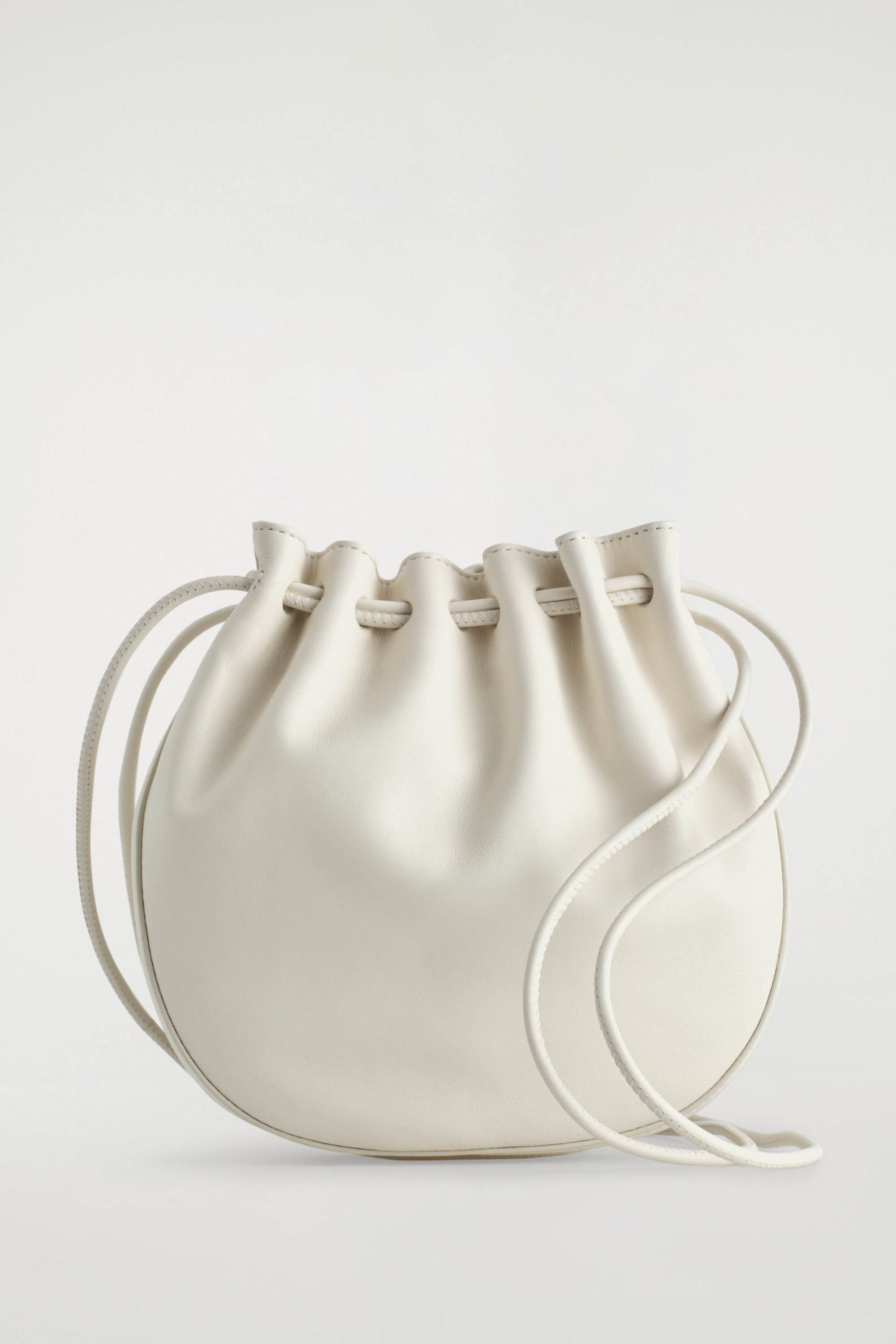 GATHERED POUCH BAG - LEATHER - CHALK | COS NL