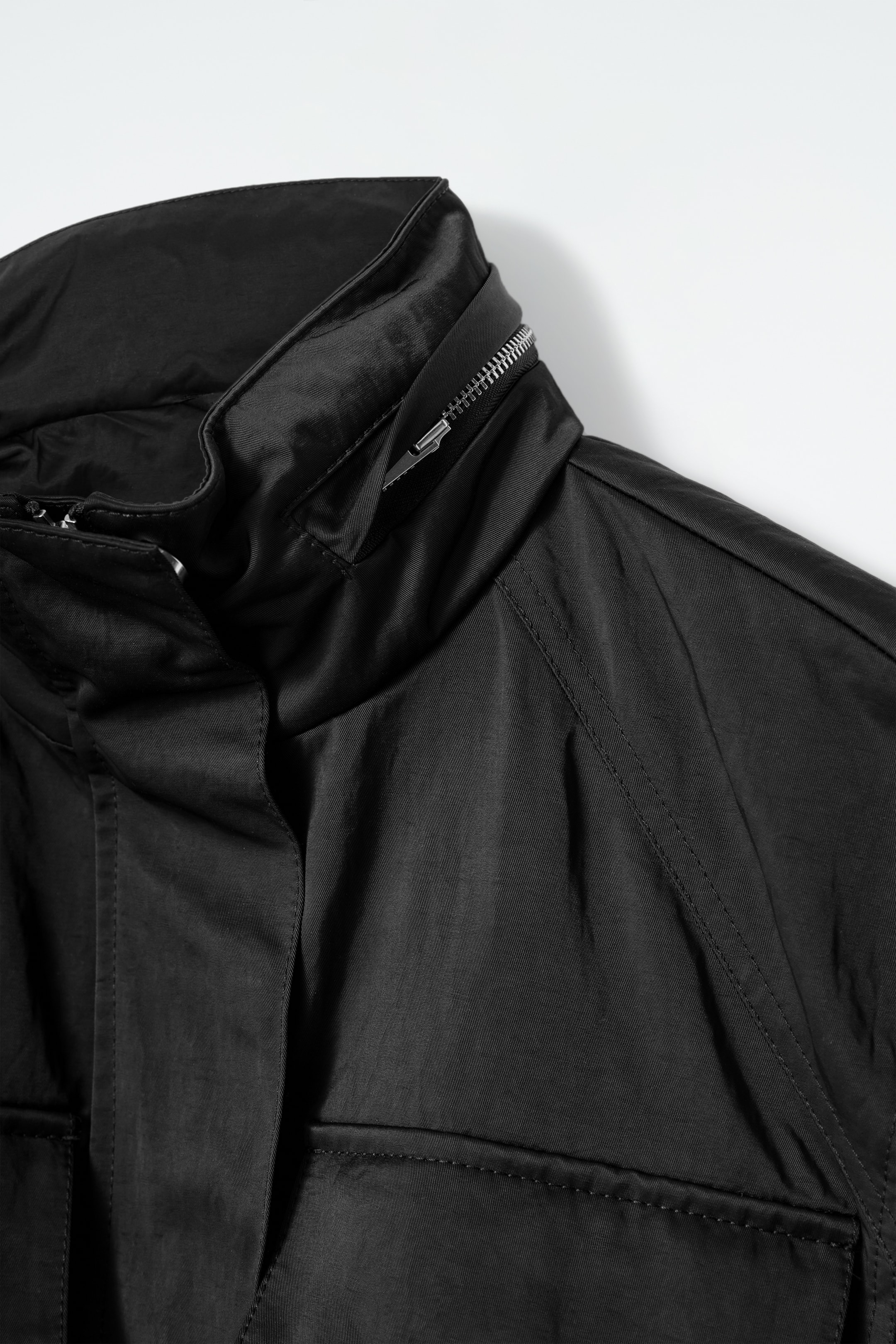 Visualizza immagine più grande: GIACCA UTILITY AVVITATA - NERO - DONNA | H&M IT 10