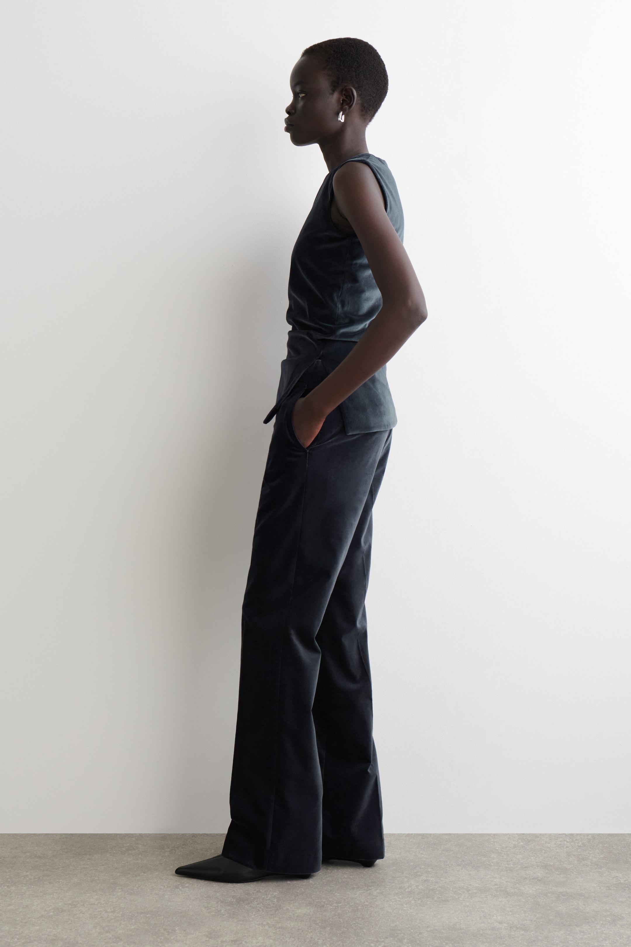 VELVET STRAIGHT-LEG PANTS