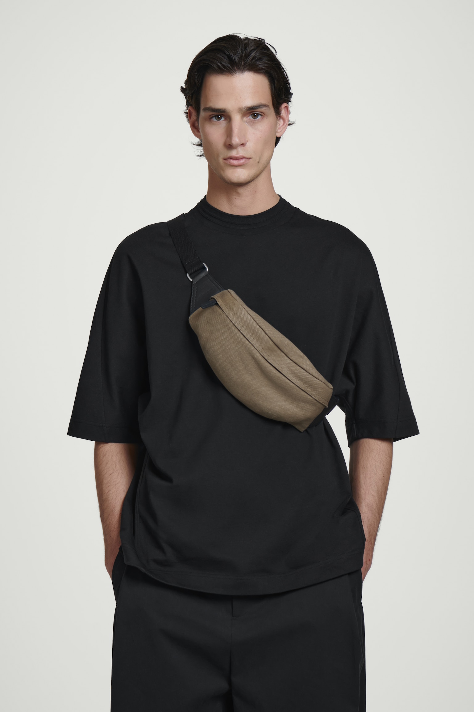 UTILITY CROSSBODY BAG - CANVAS - MOLE/BLACK