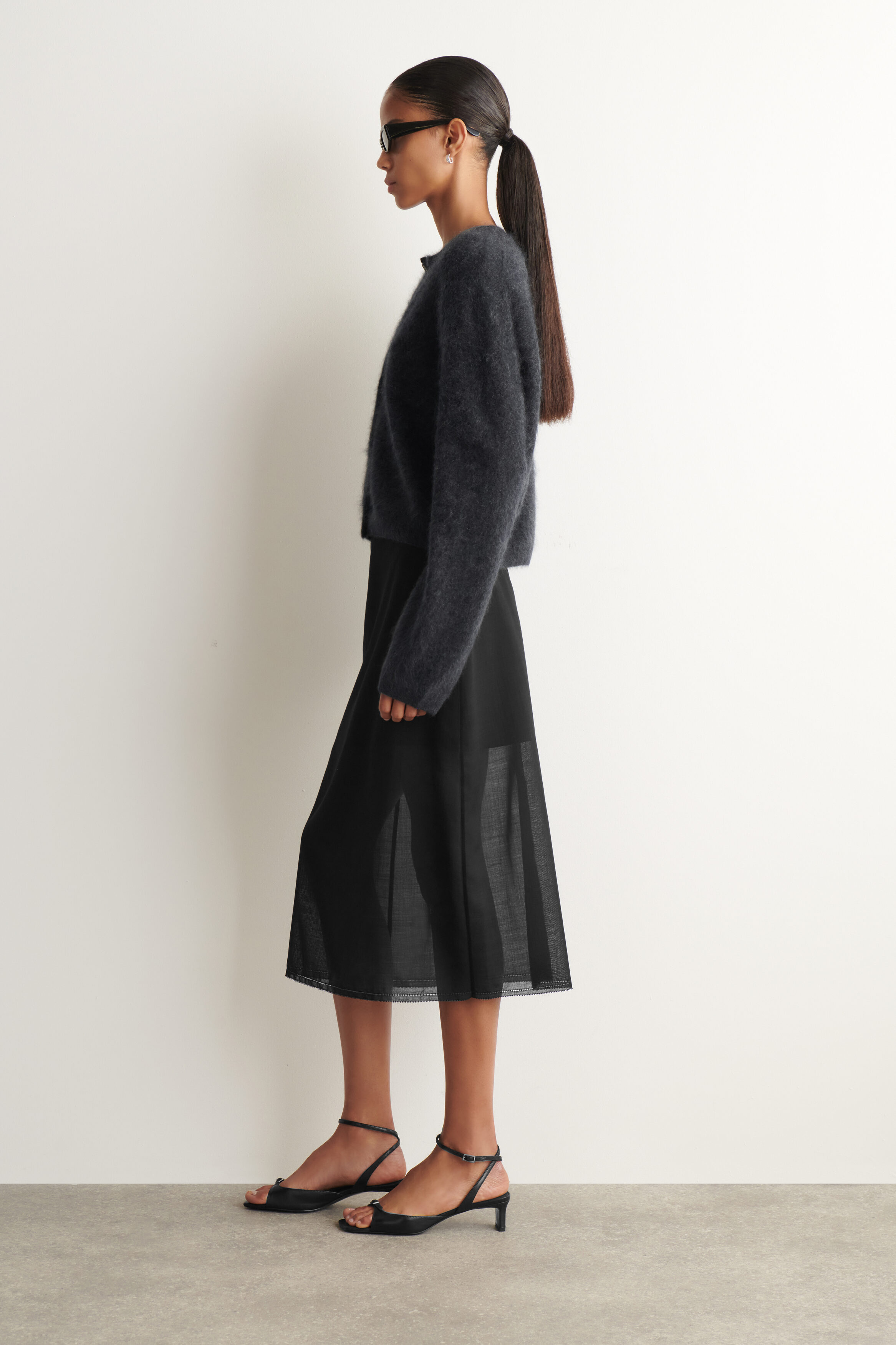 BRUSHED-CASHMERE CREW-NECK CARDIGAN - thumbnail 3
