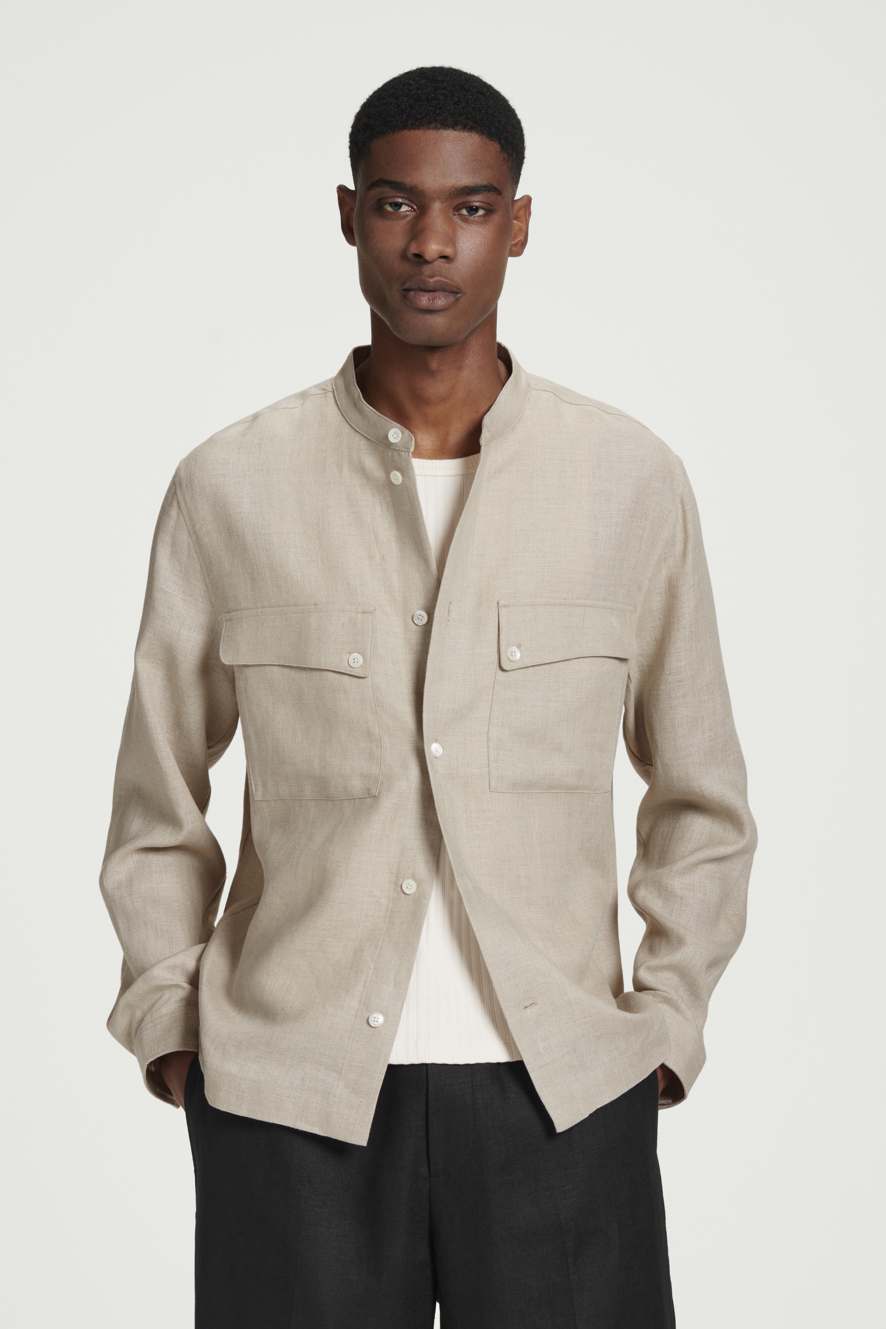 SOBRECAMISA DE LINO CON CUELLO MAO - BEIGE/VERDE