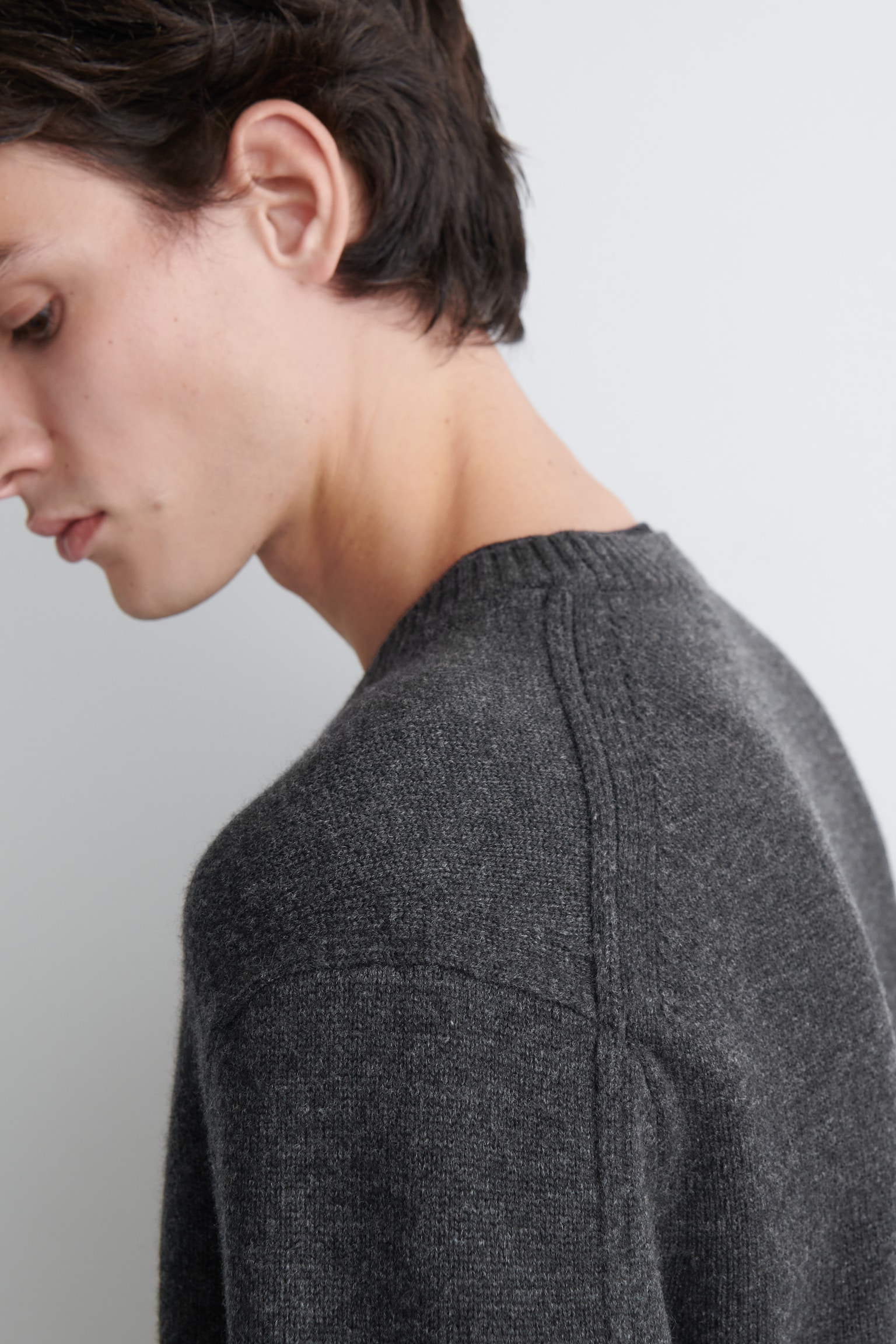 MAGLIONE IN LANA MERINO CON BORDI A CONTRASTO - ANTRACITE - 7