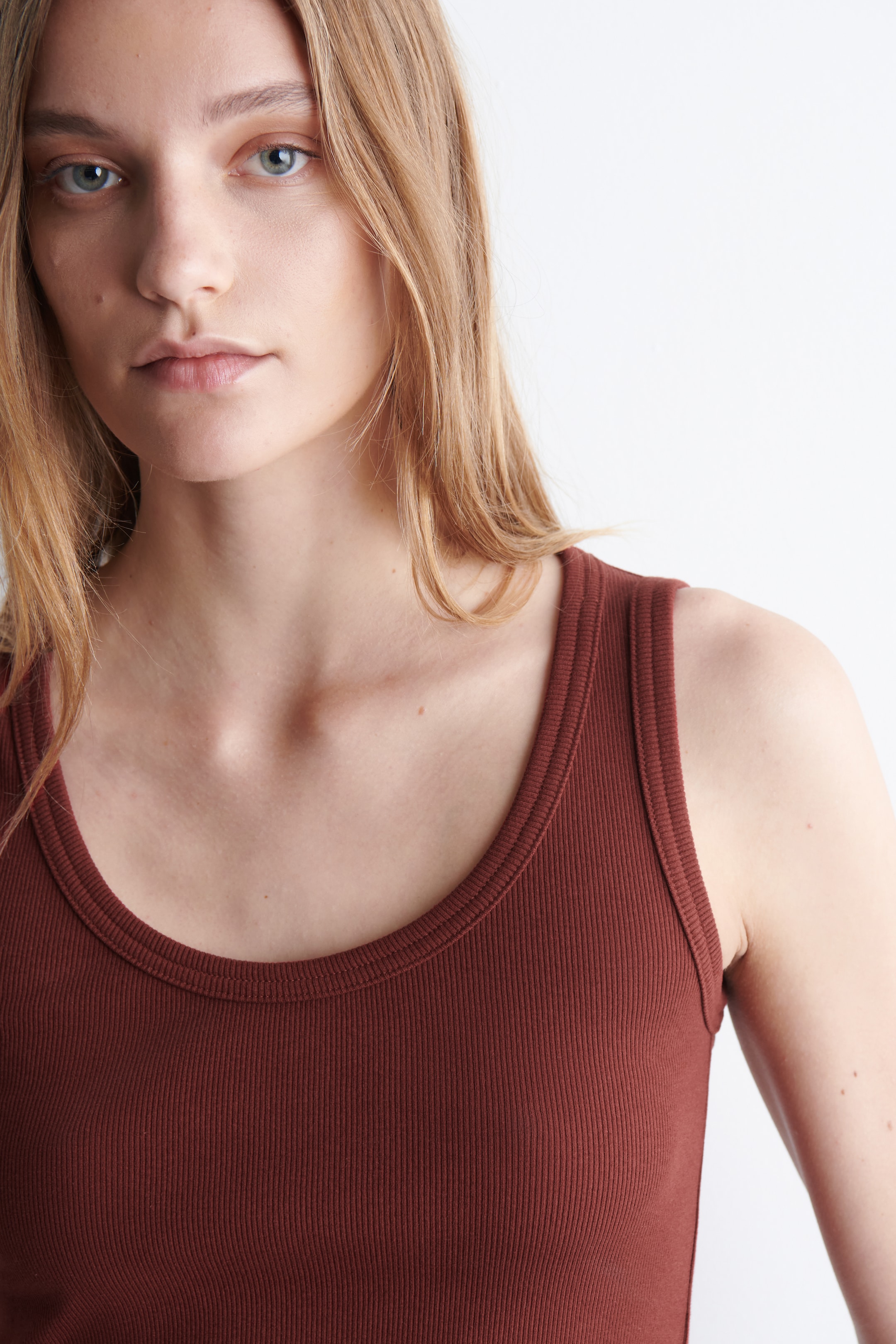 Grotere afbeelding bekijken: Geribde tanktop met ronde hals - ROOD - DAMES | H&M BE 3