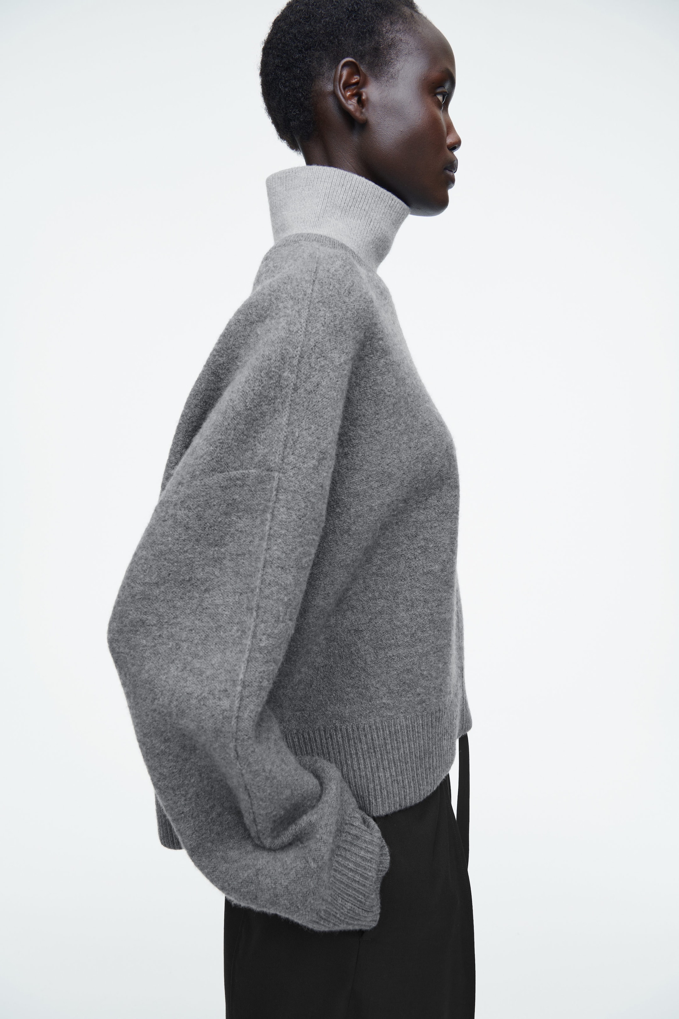COLOUR-BLOCK LAYERED WOOL JUMPER