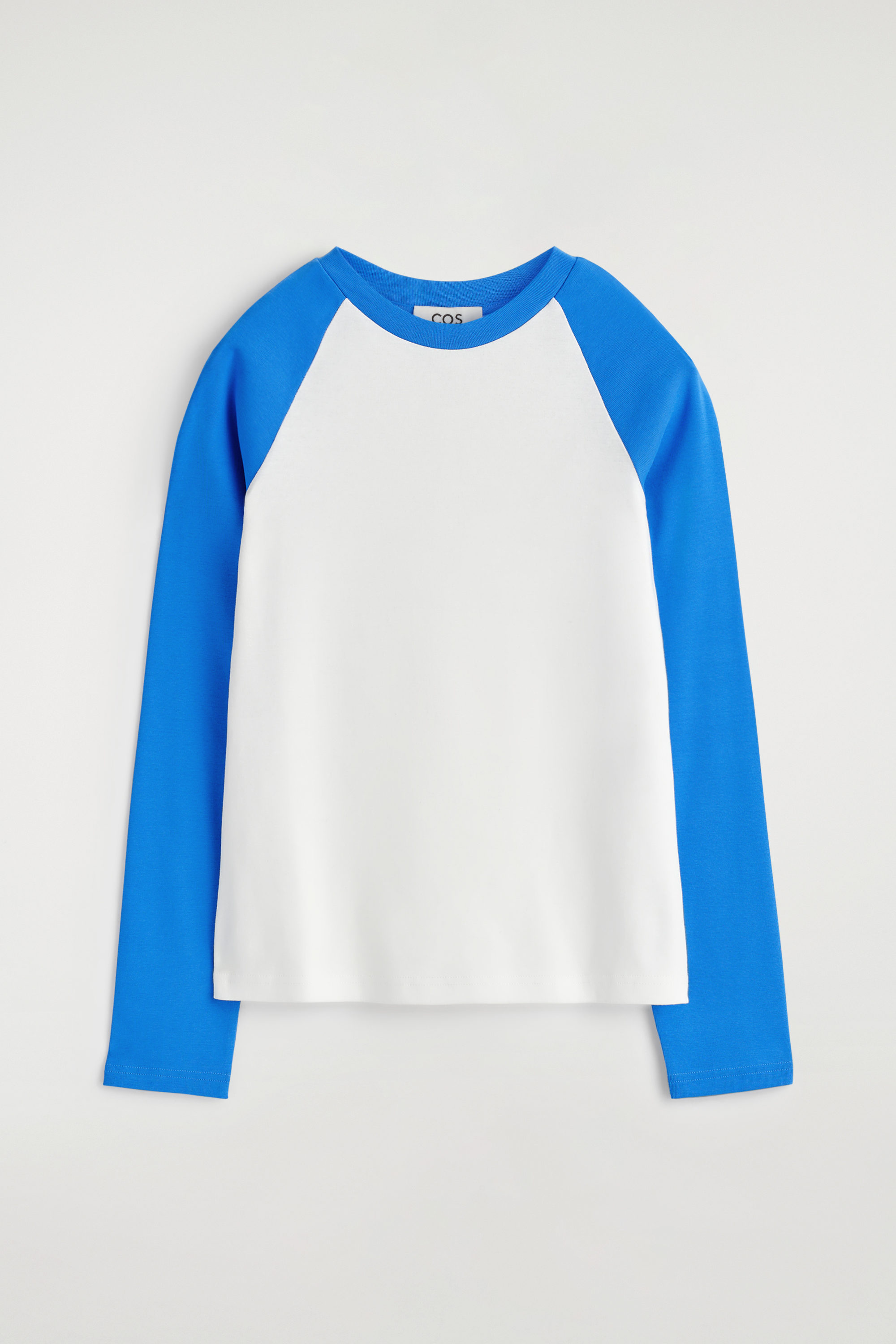 LONG-SLEEVED COTTON RAGLAN T-SHIRT - WHITE / BLUE | COS US