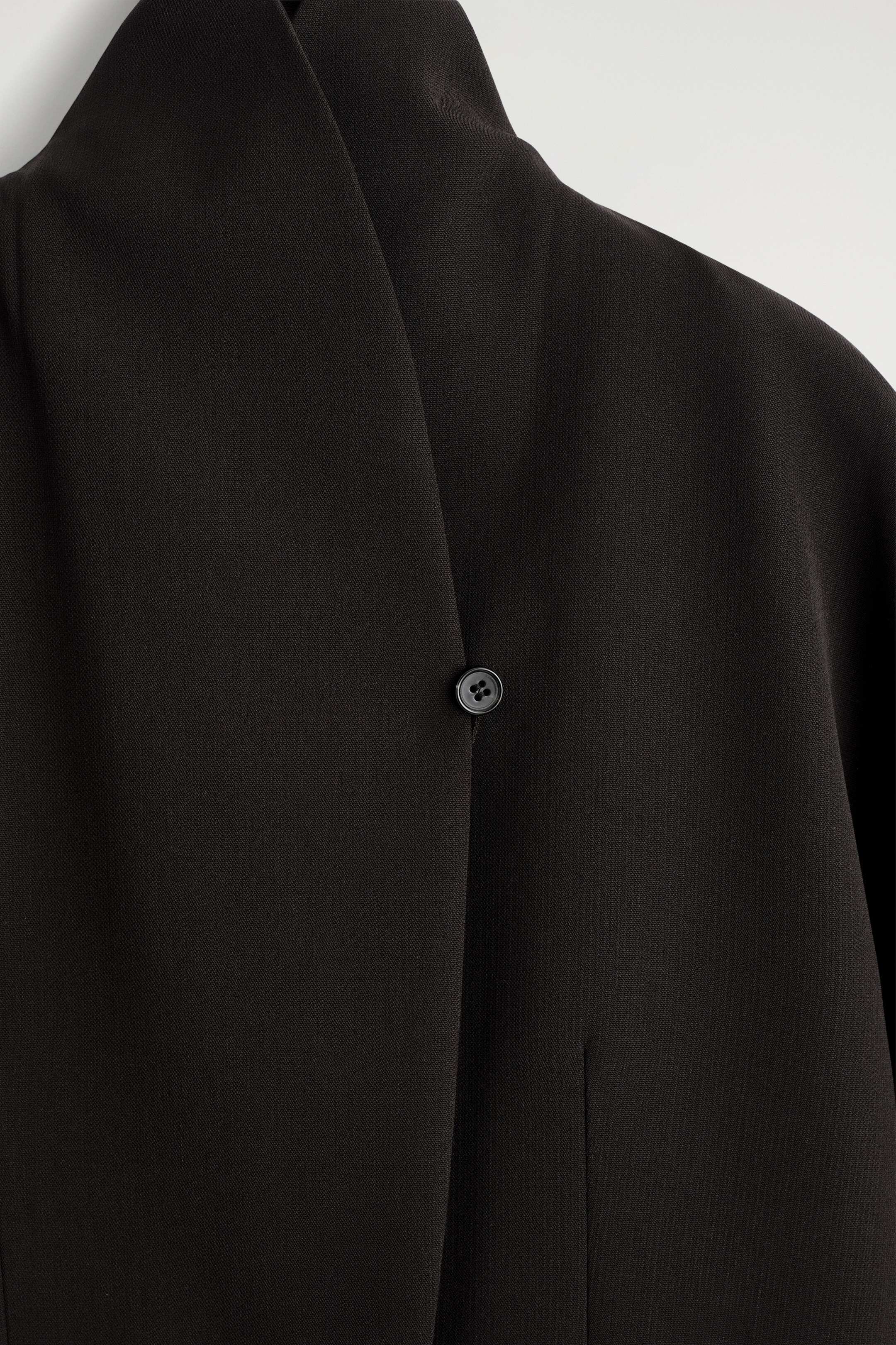 Vezi imaginea mai mare: SHAWL-COLLAR WOOL-BLEND BLAZER - MARO ÎNCHIS - FEMEI | H&M RO 7