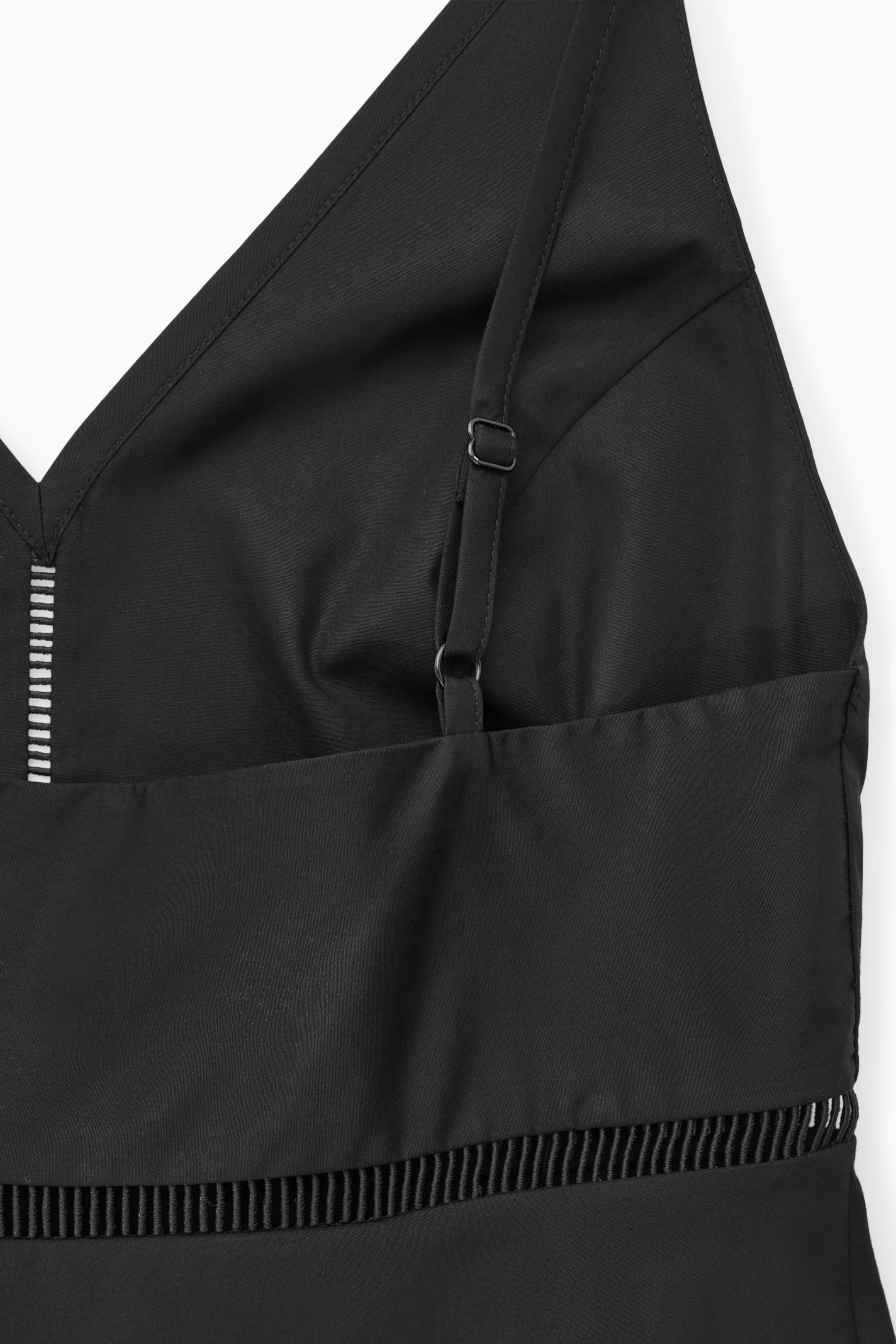 Grösseres Bild ansehen: MIDI-TRÄGERKLEID MIT V-AUSSCHNITT - SCHWARZ - DAMEN | H&M CH 2