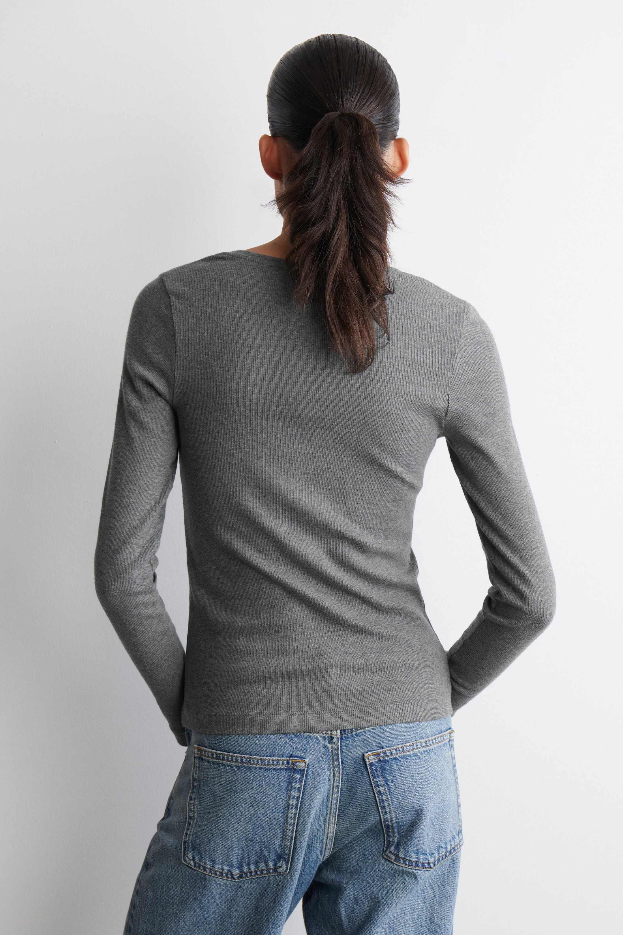 LONG-SLEEVED HENLEY TOP