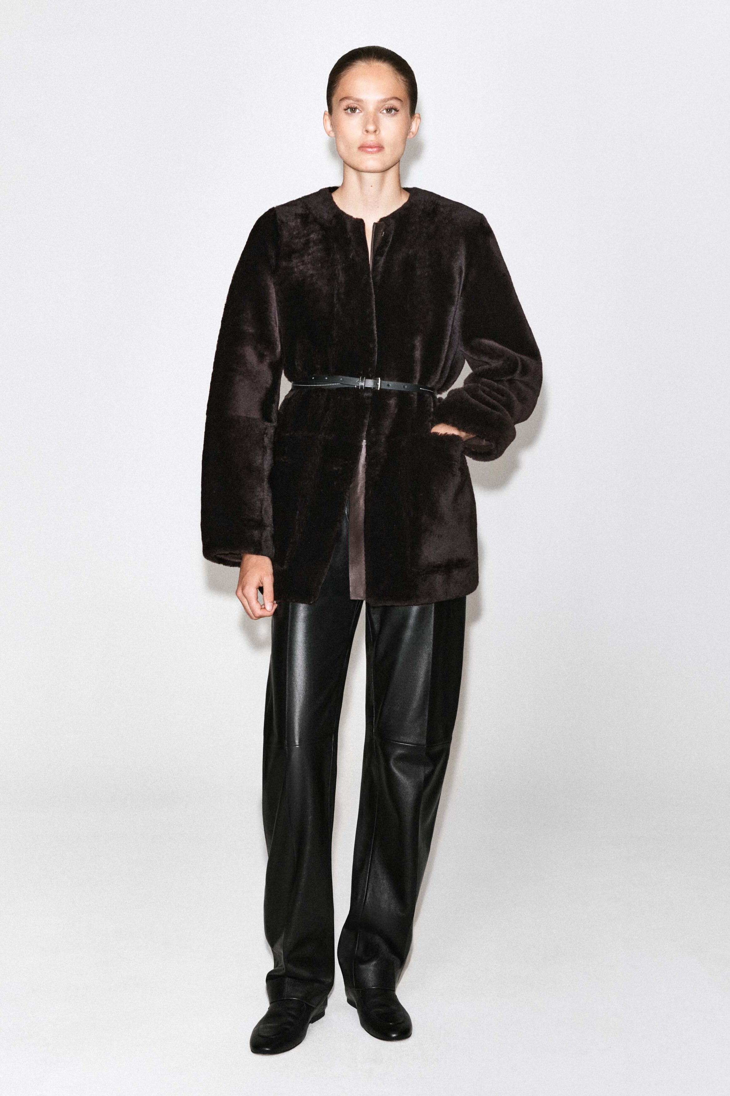 COLLARLESS SHEARLING JACKET - thumbnail 2