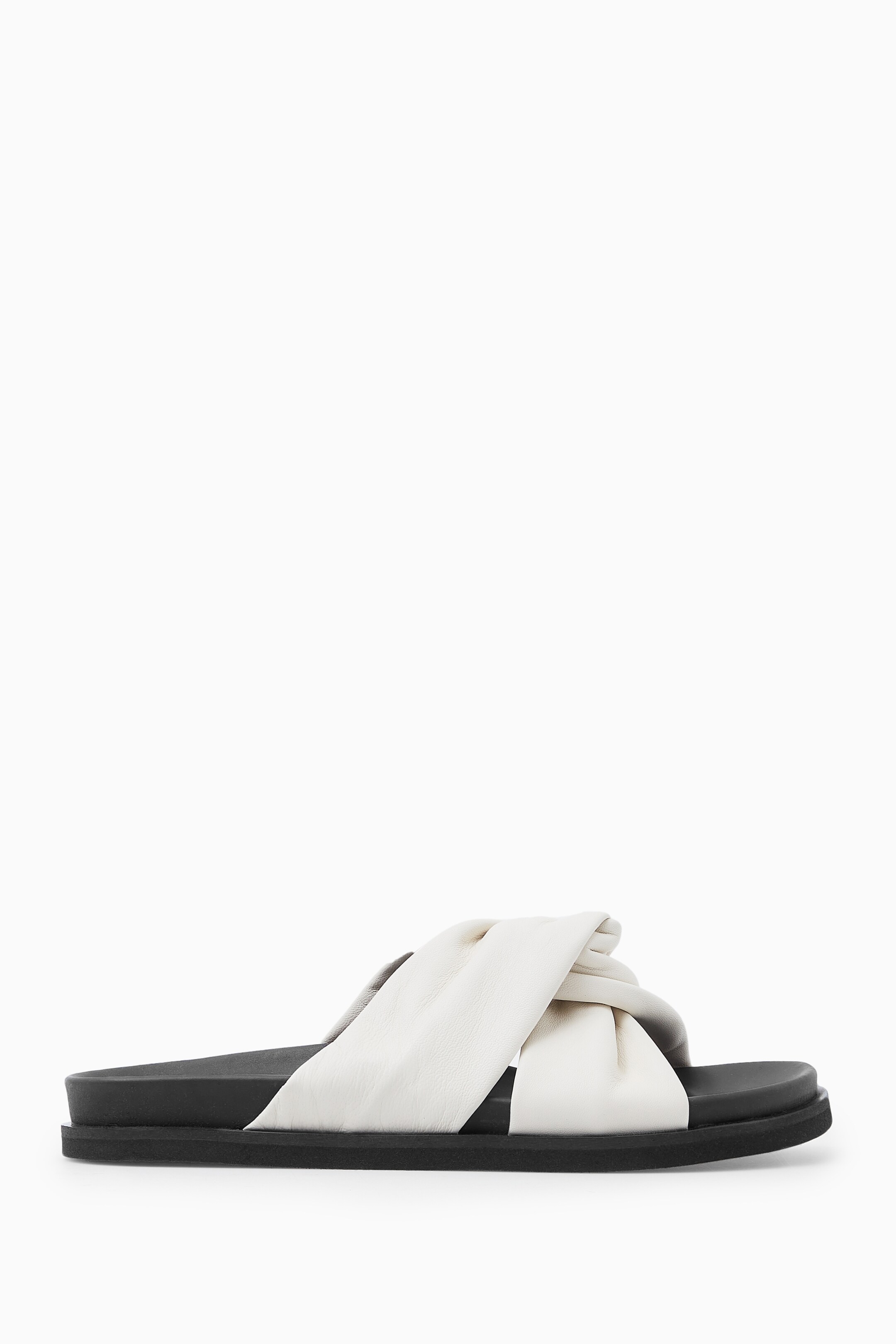 Grösseres Bild ansehen: LEDER-PANTOLETTEN MIT ÜBERKREUZTEN RIEMEN - WEISS - DAMEN | H&M CH 1