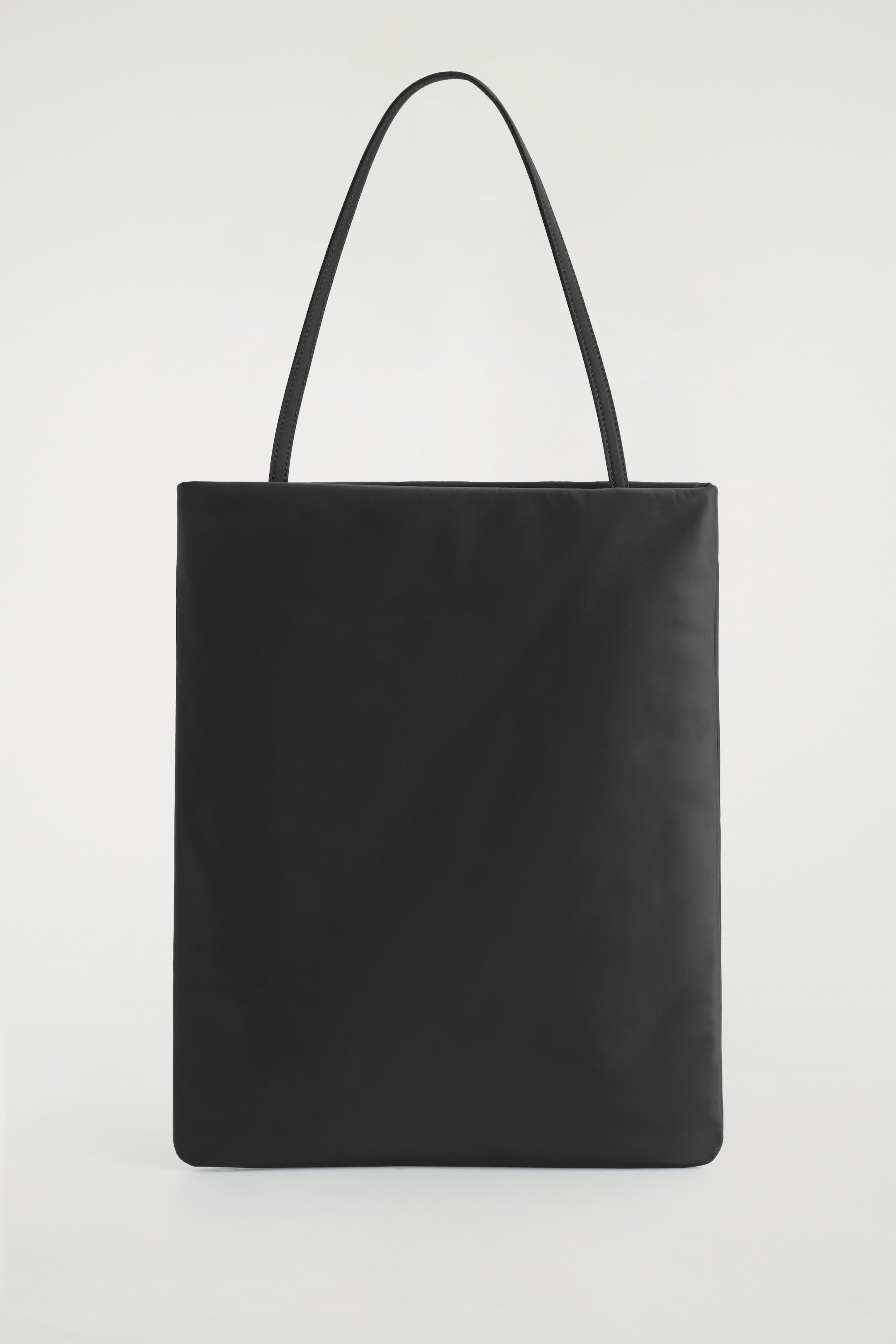 View larger image: ARCHIVE TOTE BAG - NYLON - BLACK - Ladies | H&M GB 3
