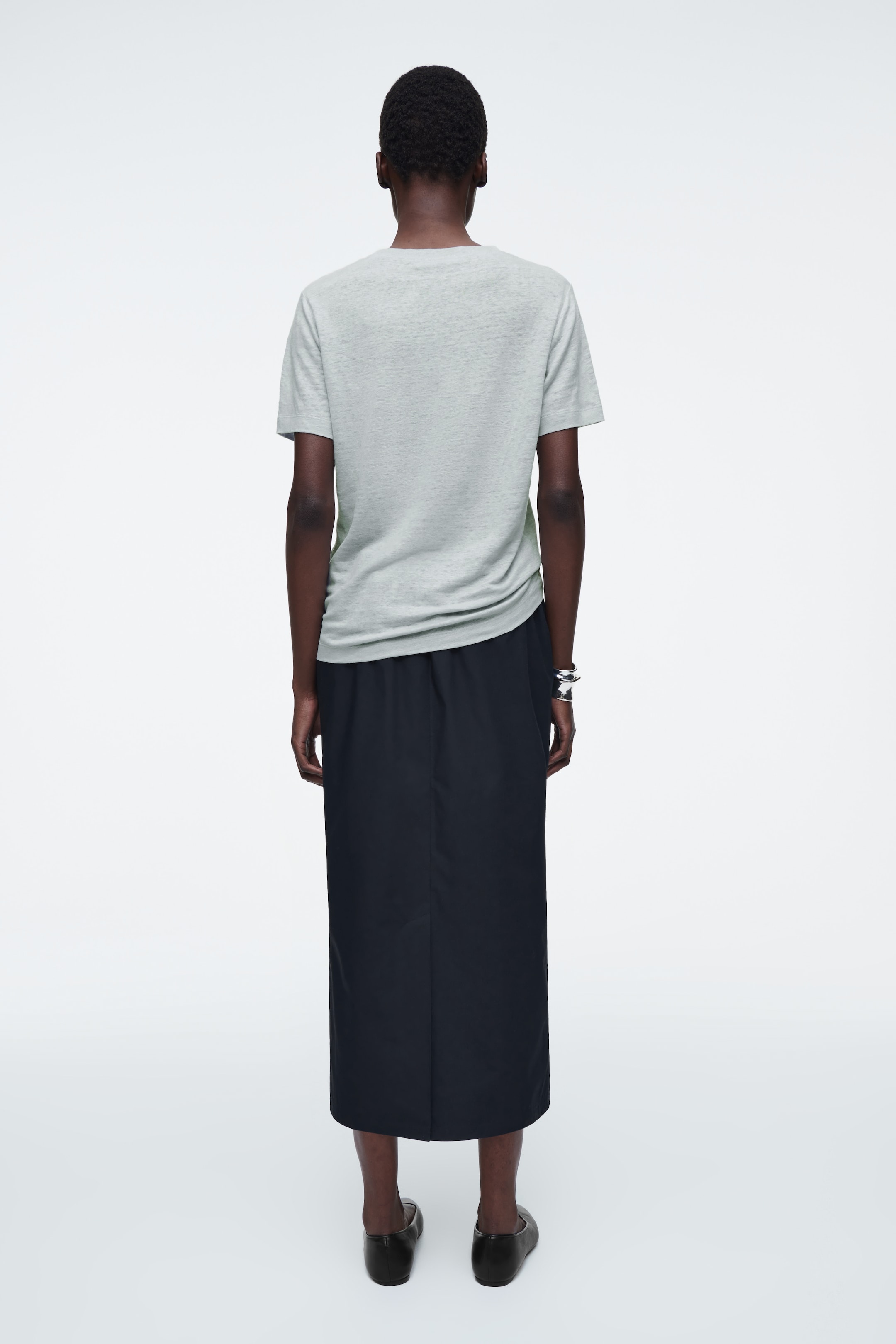 Agrandir l'image: T-SHIRT À COL ROND EN LIN - BLEU POUDRÉ - FEMME | H&M CH 4