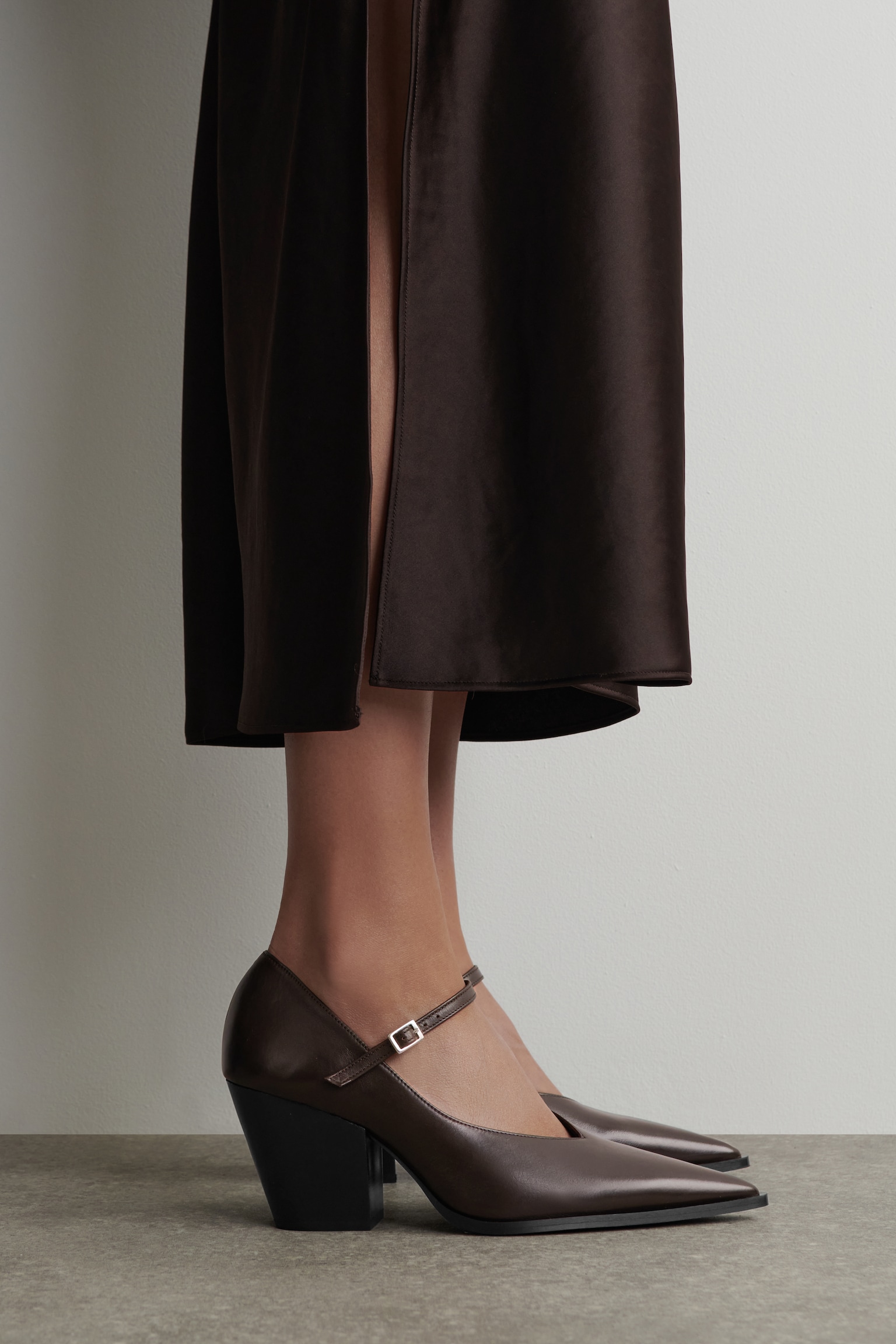 ZAPATOS MARY JANE DE PIEL CON TACÓN - DARK BROWN/NEGRO - 5