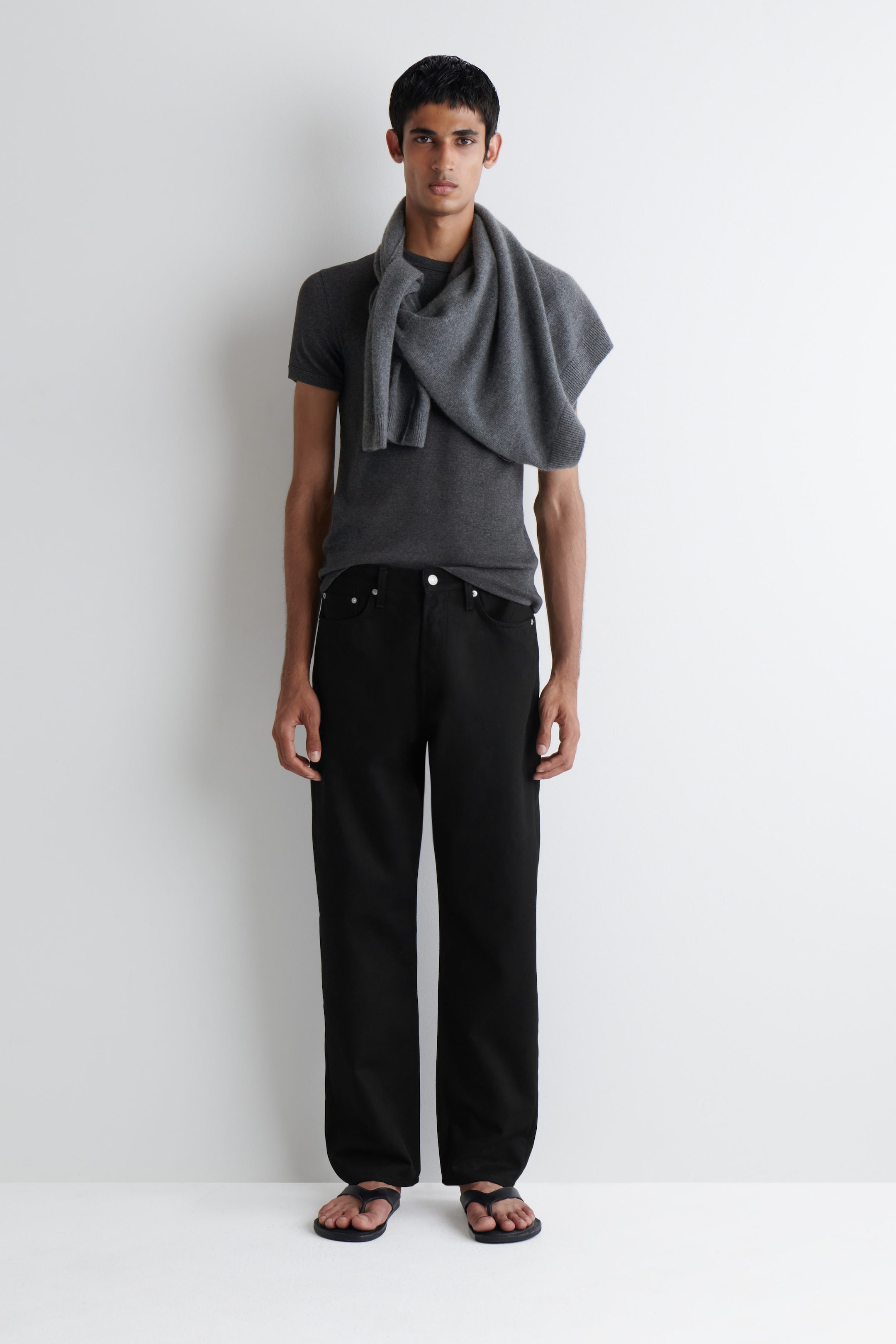 SIGNATURE STRAIGHT-LEG JEANS