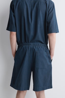 PINSTRIPED DENIM DRAWSTRING SHORTS — INDIGO / PINSTRIPED 3