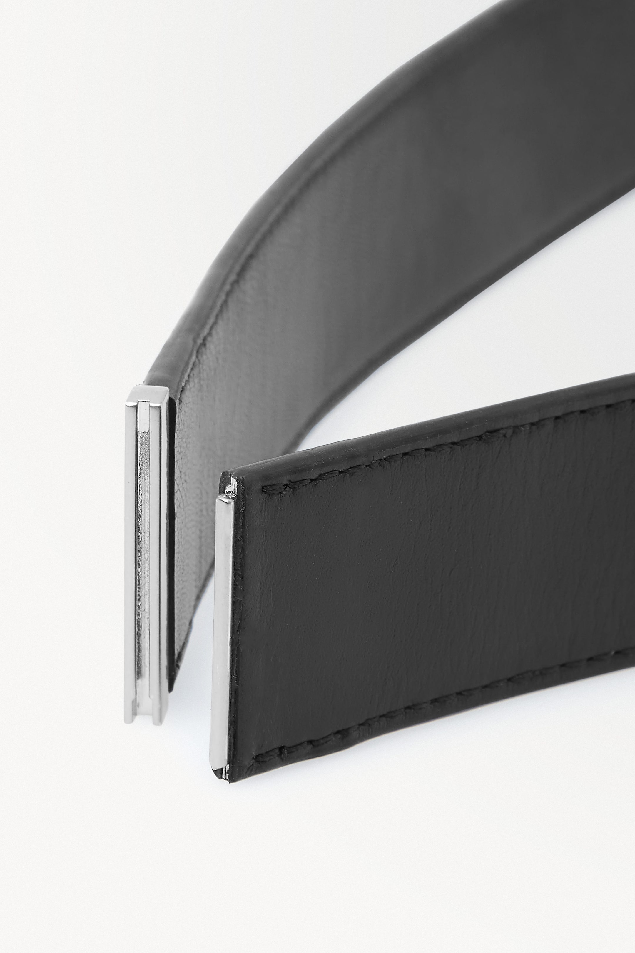 StillMedia/DescriptiveDetail