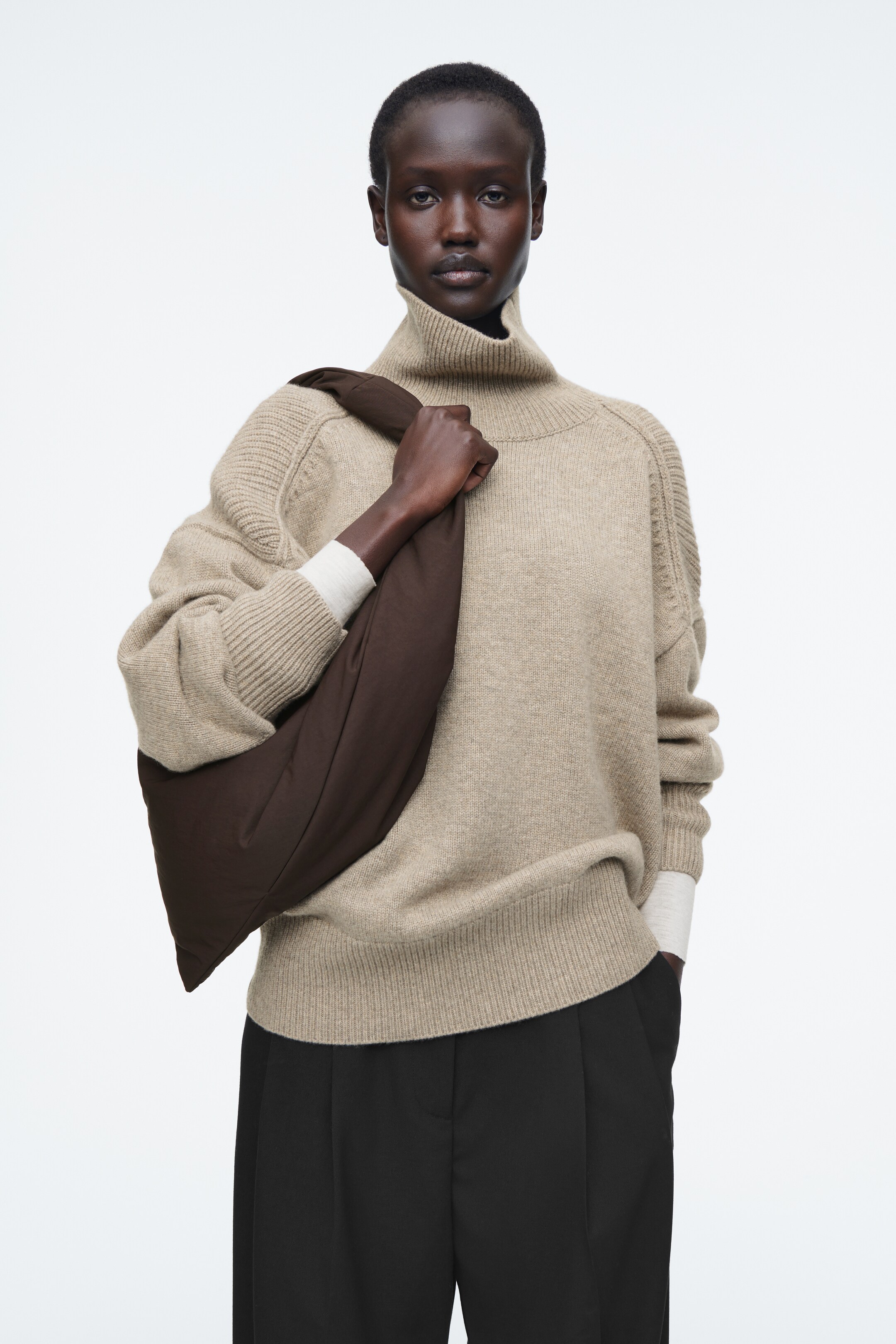View larger image: KITE SHOULDER BAG - NYLON - BROWN - Ladies | H&M GB 2