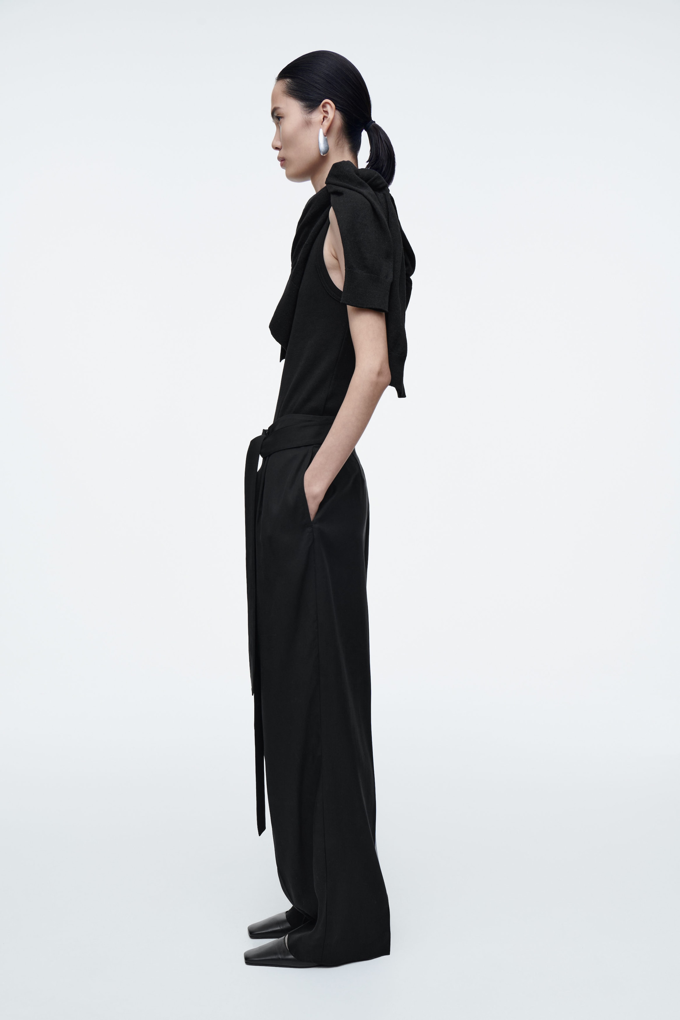 PANTALONES FLUIDOS CON FRONTAL CRUZADO