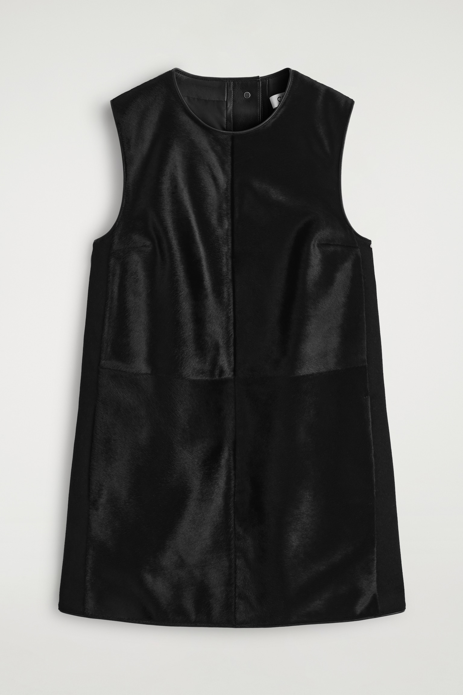 VESTIDO CORTO DE PIEL 'PONY HAIR' - NEGRO - 2