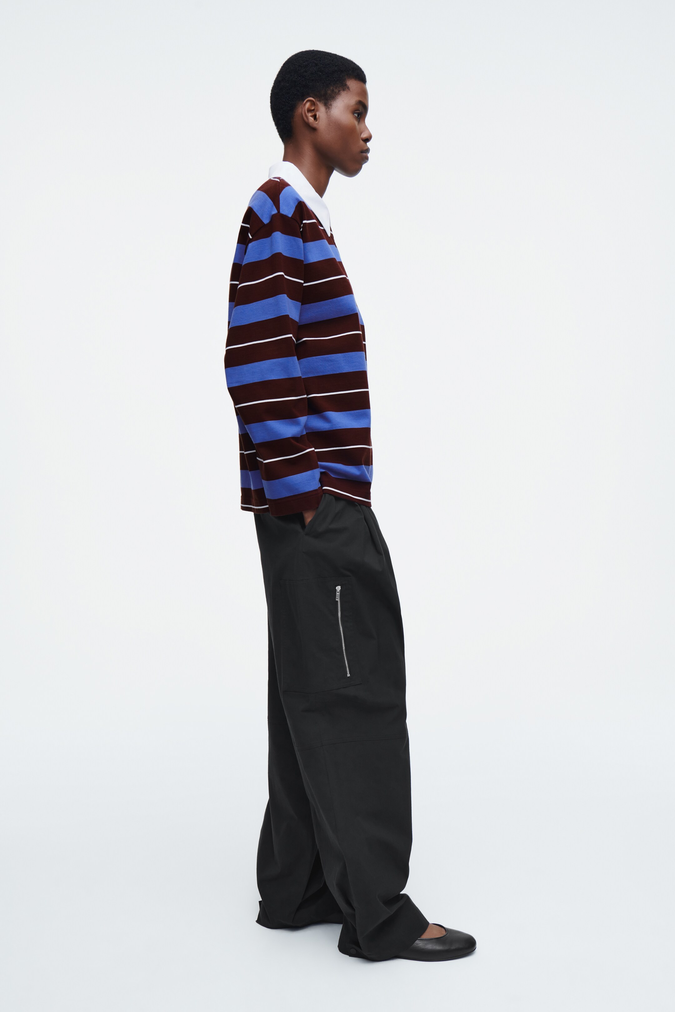 Größeres Bild anzeigen: GESTREIFTES LANGÄRMLIGES POLOSHIRT - ROT/KOBALTBLAU/STREIFEN - Ladies | H&M AT 5