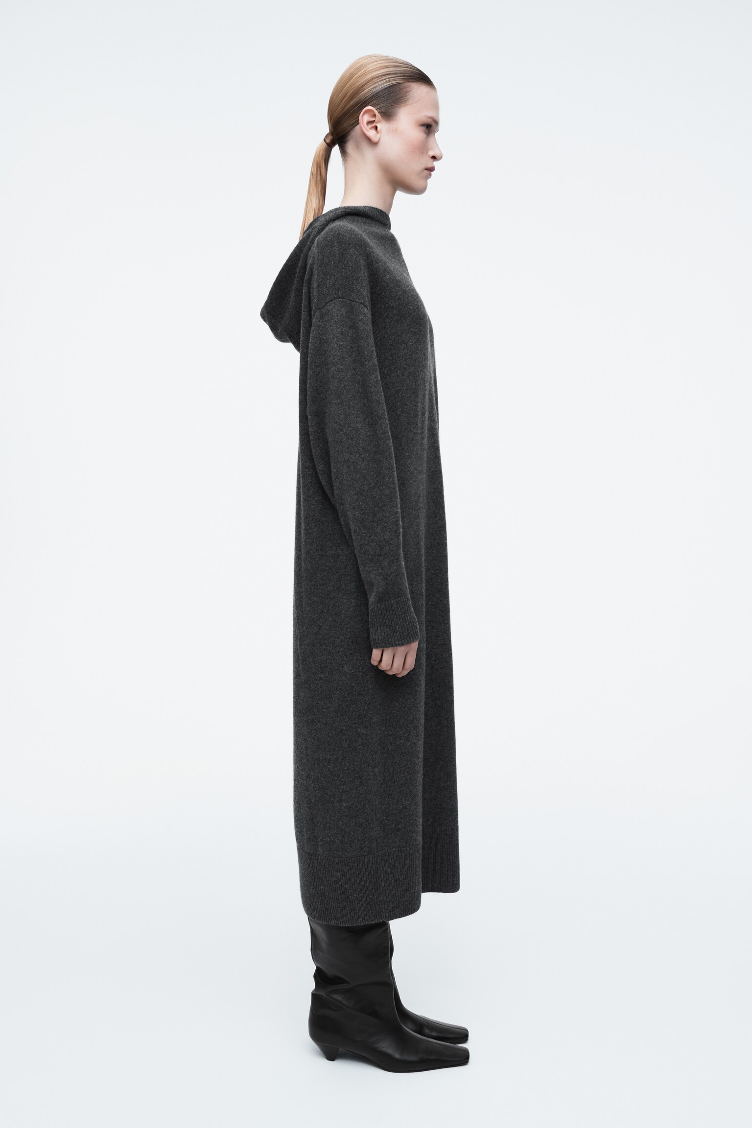 VESTIDO LARGO DE LANA MERINO CON CAPUCHA - GRIS OSCURO - 4