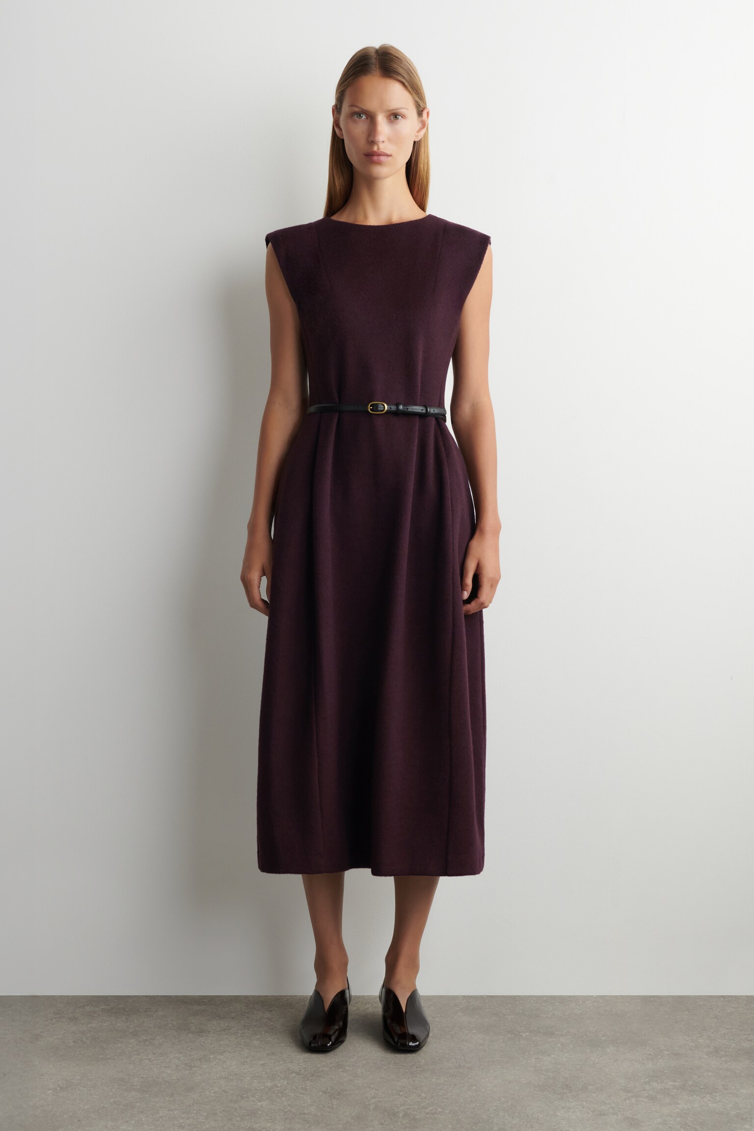 SCULPTED BRUSHED-WOOL MIDI DRESS - BURGUNDY/NAVY