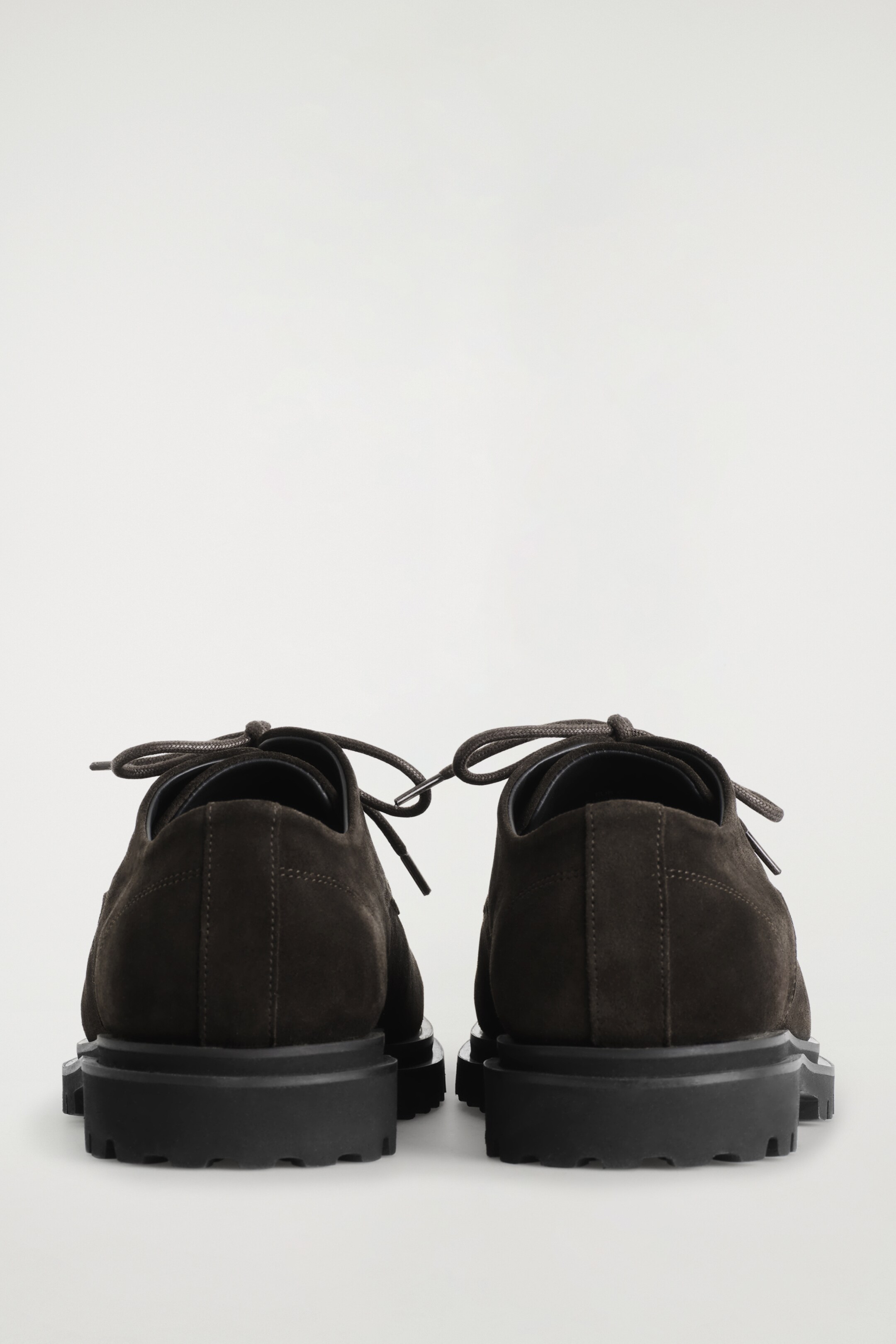 Ingrandisci l'immagine: CHUNKY SUEDE DERBY SHOES - DARK BROWN - UOMO | H&M CH 6