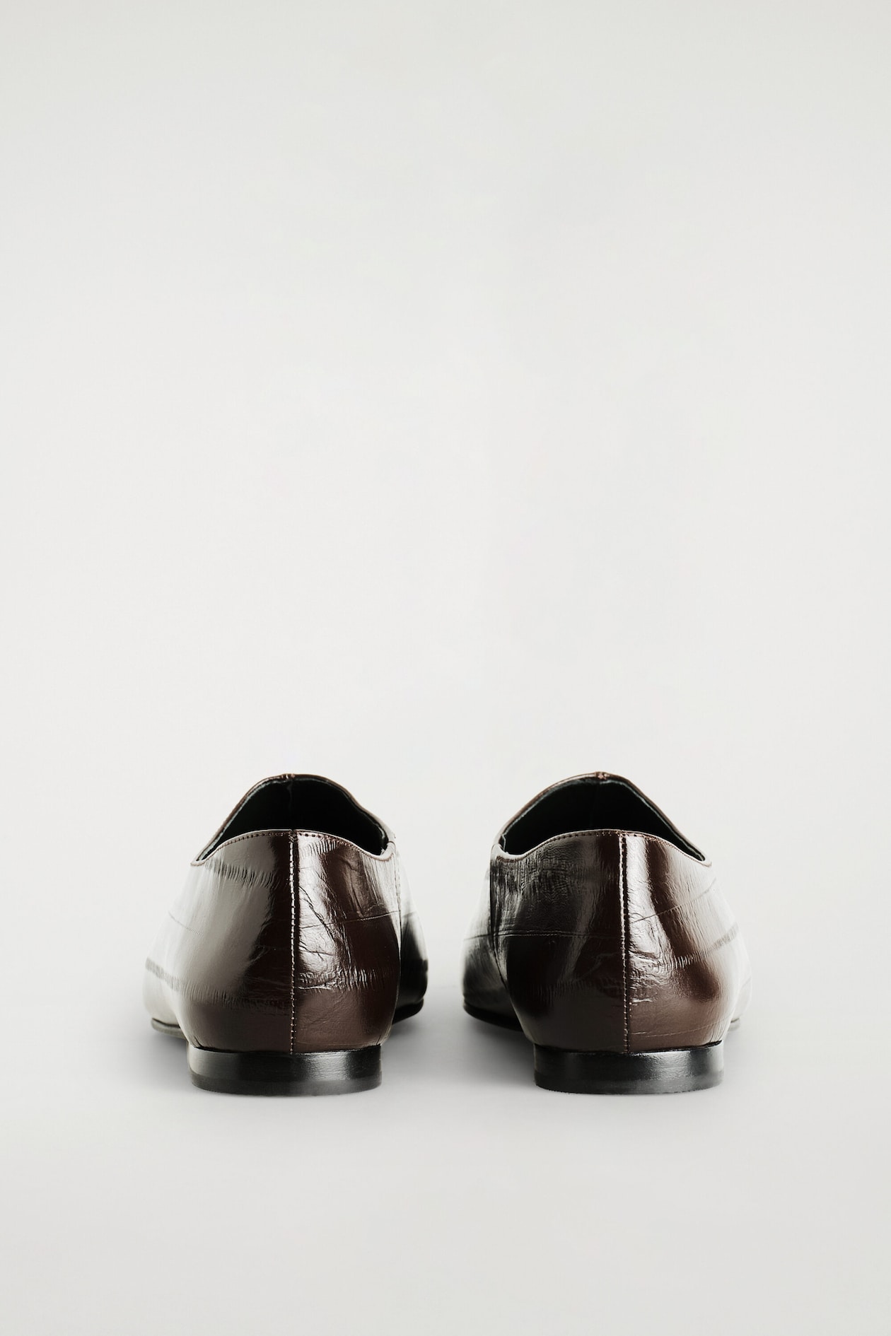 SQUARE-TOE EEL-EFFECT LEATHER FLATS — BROWN
