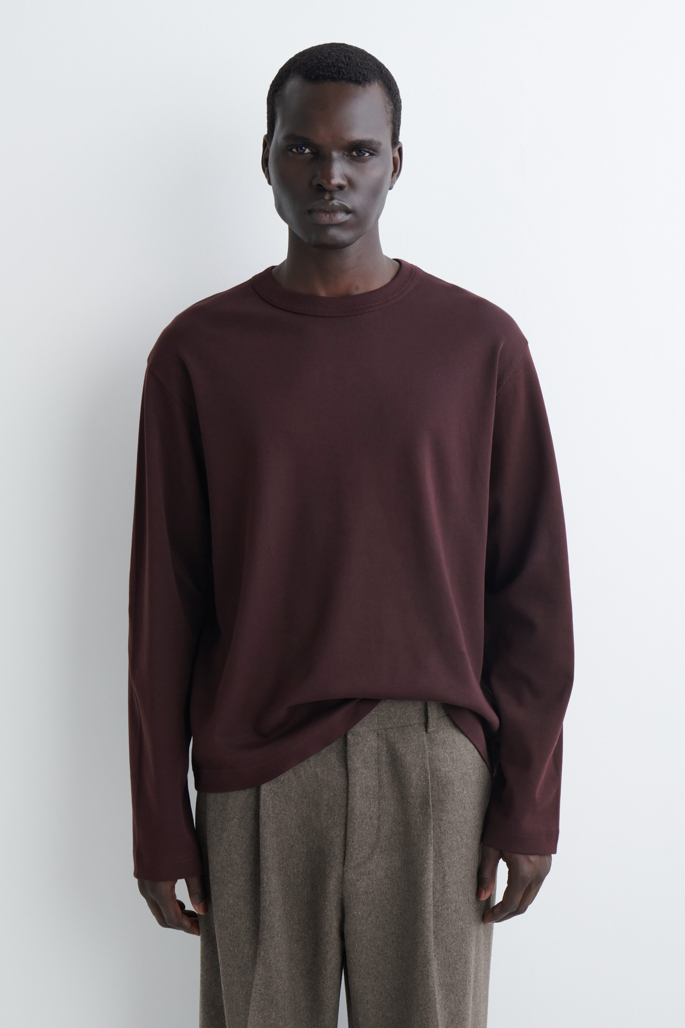 RELAXED JERSEY INTERLOCK LONG-SLEEVED T-SHIRT - BORDEAUX | COS