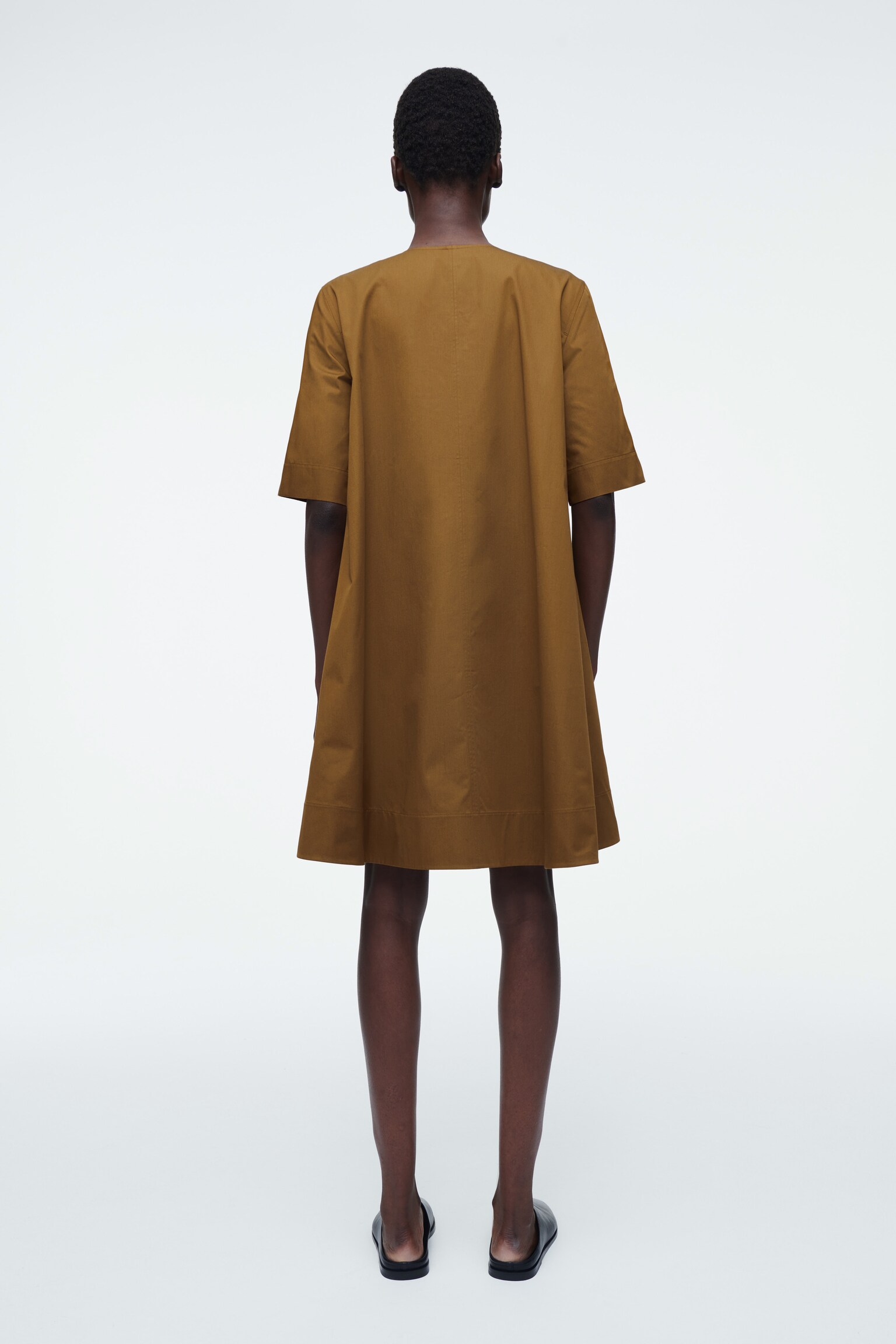 ROBE COURTE PLISSÉE ET ZIPPÉE EN COTON - BRUN/BRUN FONCÉ/BLANC - 5