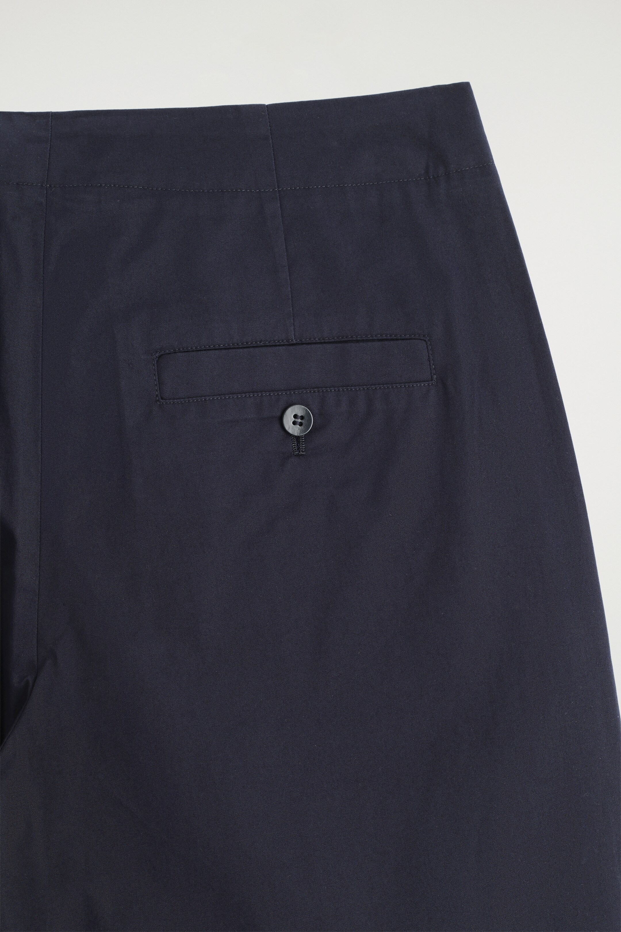 Ingrandisci l'immagine: PLEATED BARREL-LEG CHINOS - NAVY - DONNA | H&M CH 6