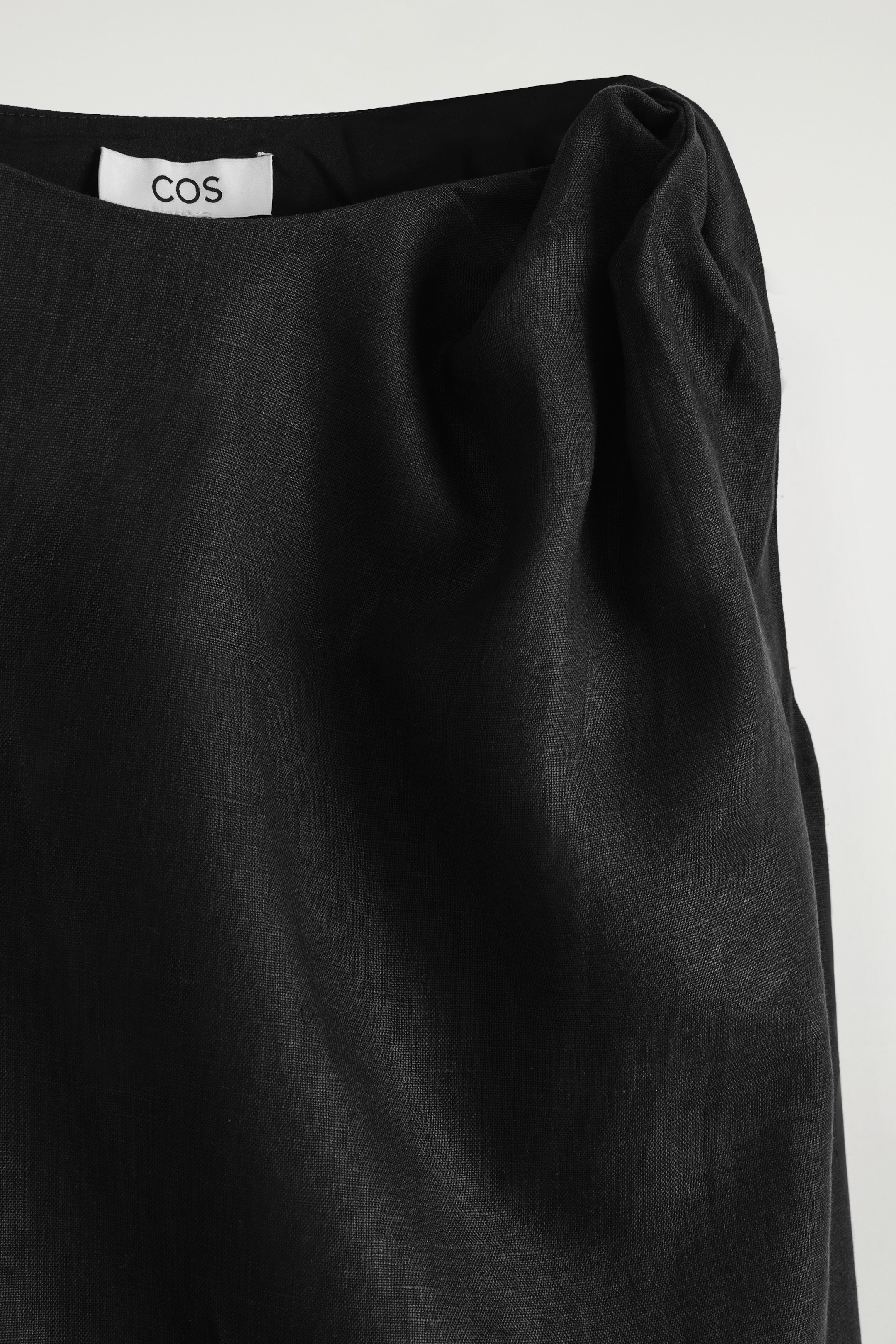 Größeres Bild anzeigen: MINIKLEID AUS LEINEN MIT TWIST-DETAIL - SCHWARZ - Ladies | H&M AT 5